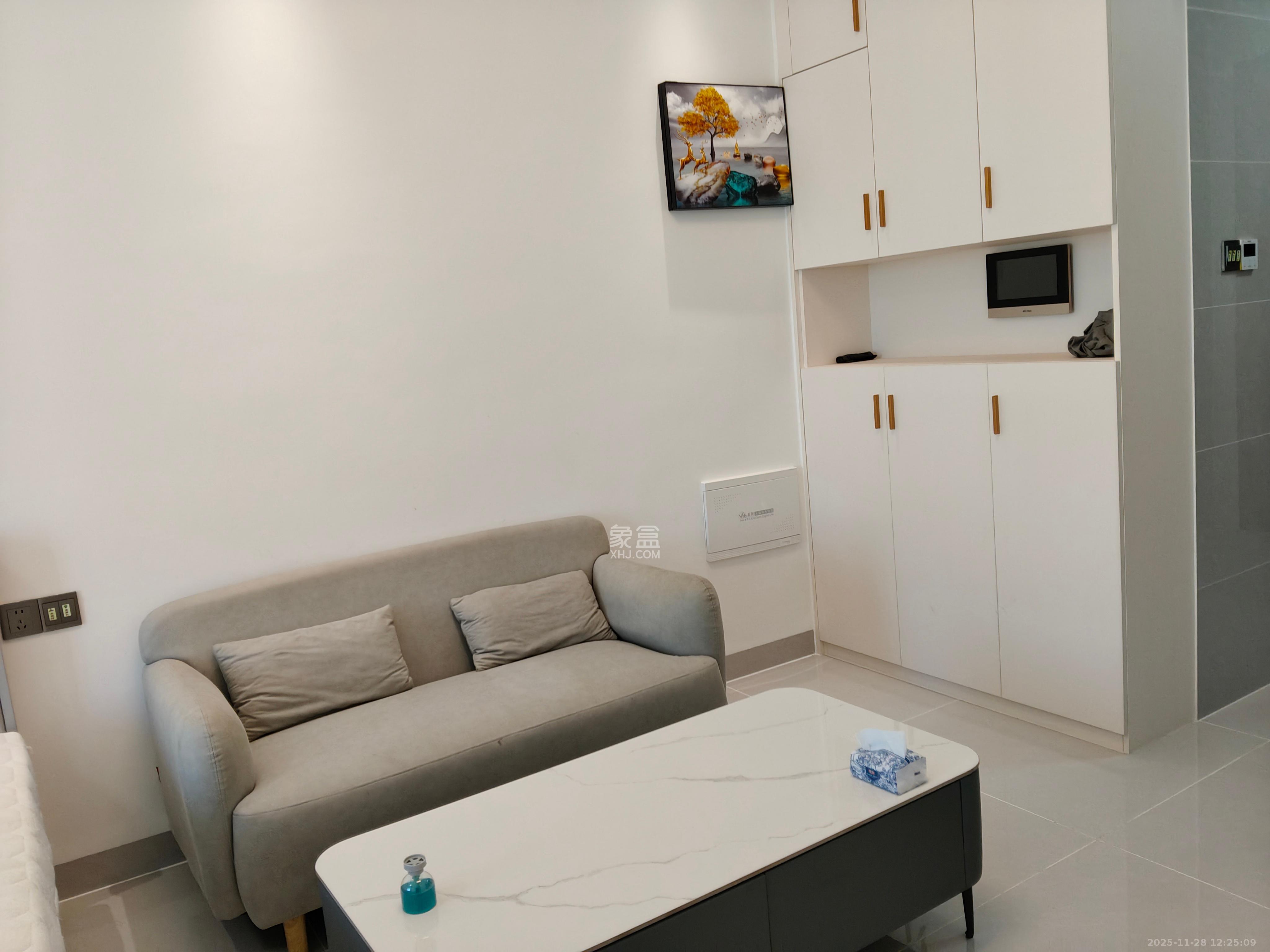 恒大誉府(融誉商业中心) 1室1厅1卫 1400.0元/月 恒大誉府(融誉商业中心) 1室1厅1卫 1400.0元/月室内图