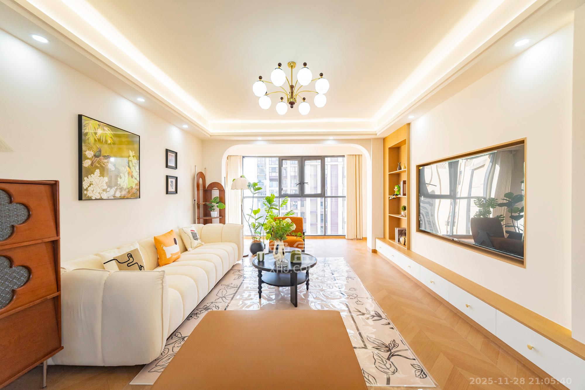 东方美地  4室2厅2卫    105.0万