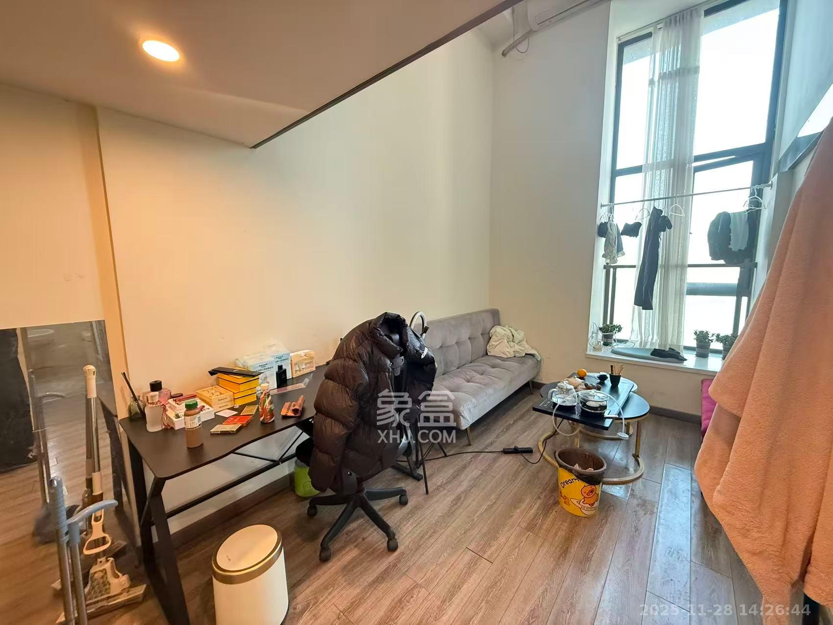 卓越浅水湾  2室2厅1卫    1900.0元/月室内图