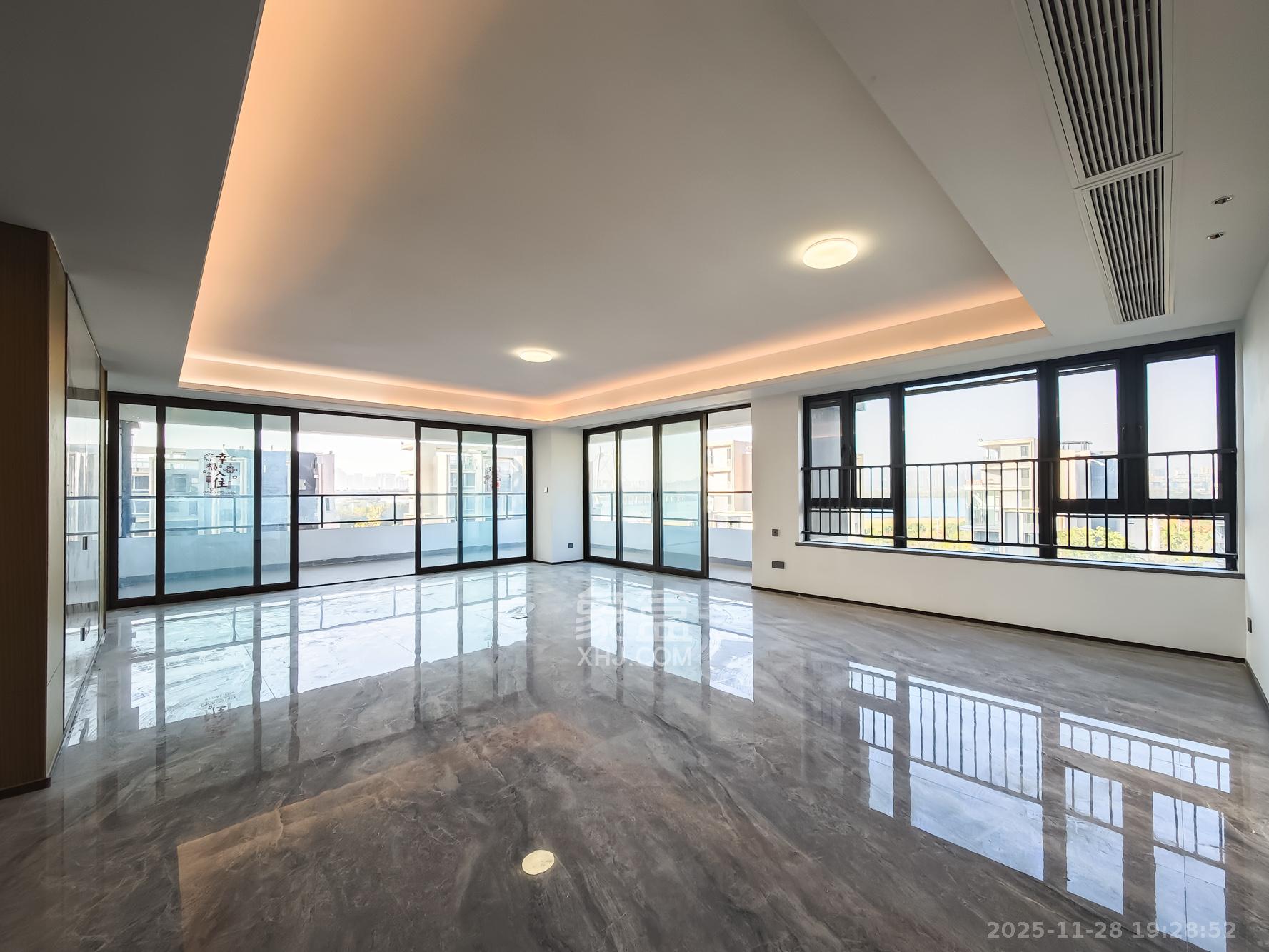 中欣楚天御府B区观澜  4室2厅2卫    450.0万