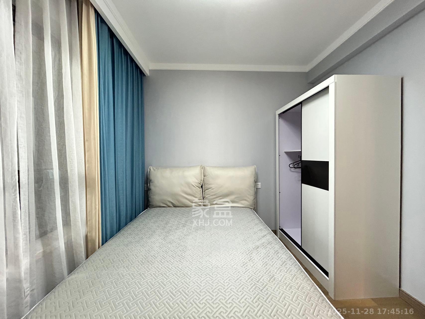 龙湖铂金中心(龙湖春江郦城) 3室2厅2卫 4500.0元/月 龙湖铂金中心(龙湖春江郦城) 3室2厅2卫 4500.0元/月室内图