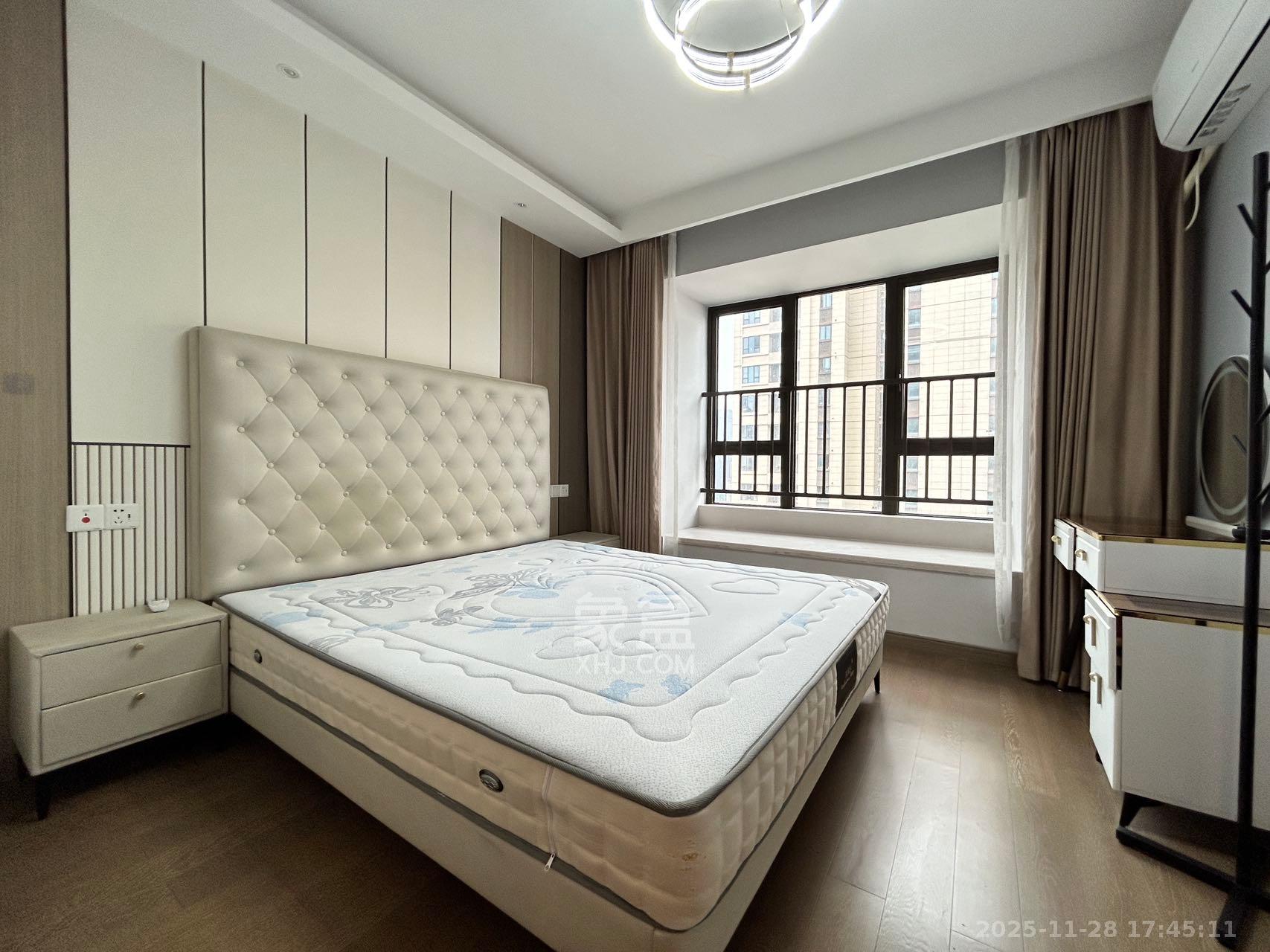 龙湖铂金中心(龙湖春江郦城) 3室2厅2卫 4500.0元/月 龙湖铂金中心(龙湖春江郦城) 3室2厅2卫 4500.0元/月室内图