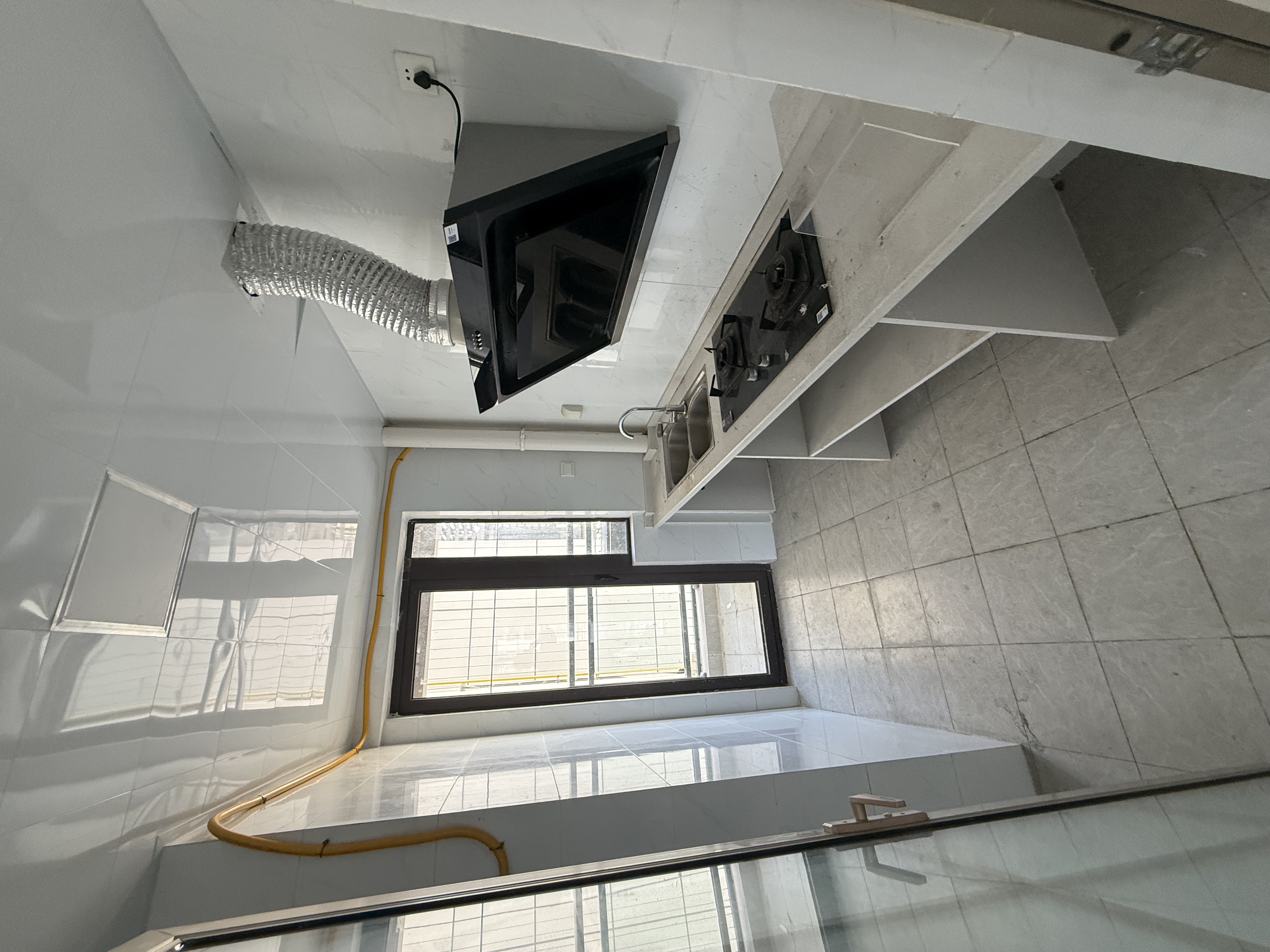 坡博家园五区 4室2厅2卫 2800.0元/月 坡博家园五区 4室2厅2卫 2800.0元/月室内图