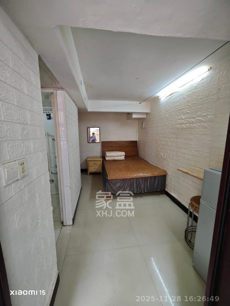 向韶村  1室1厅1卫    700.0元/月室内图