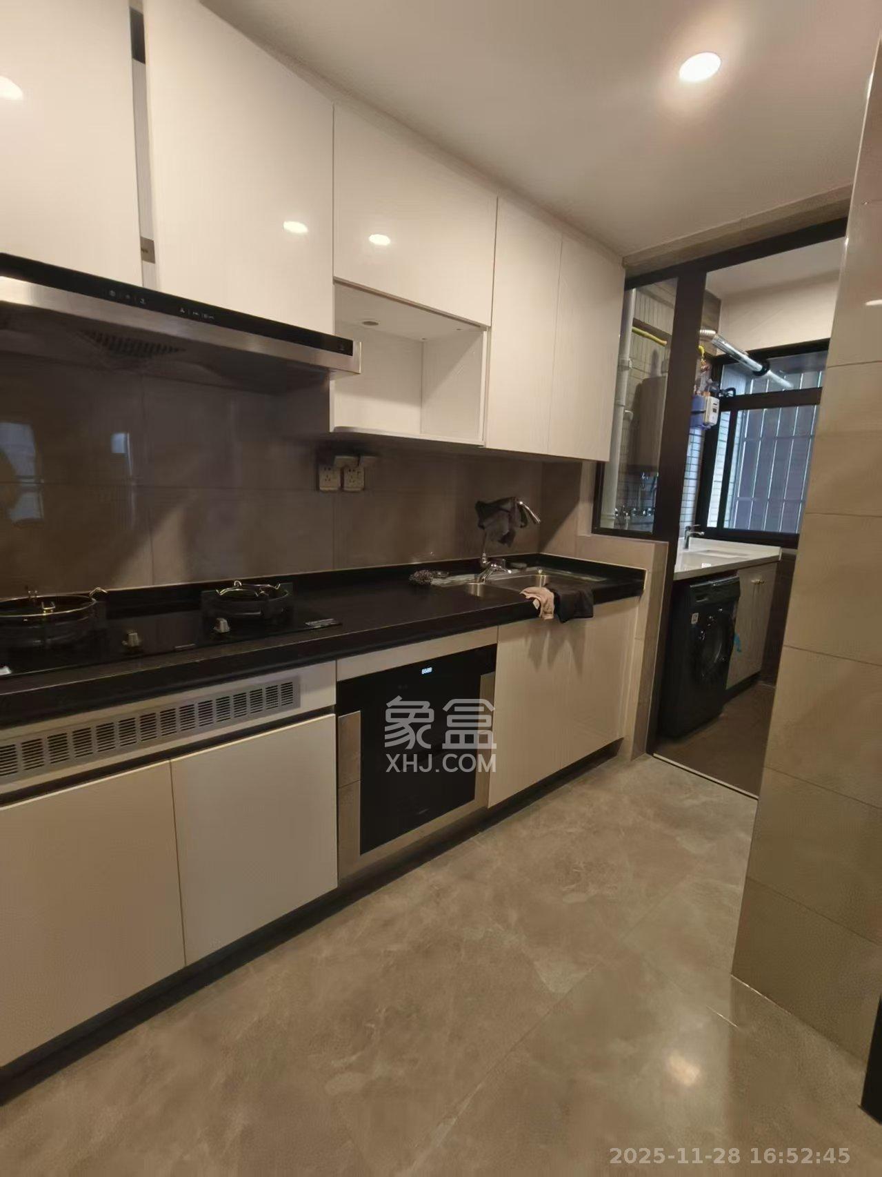 时代倾城四期  2室2厅1卫    2000.0元/月室内图