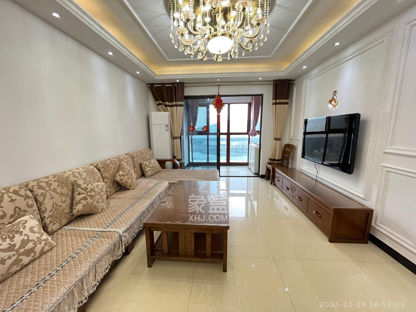 达美D6区  3室2厅2卫    3000.0元/月