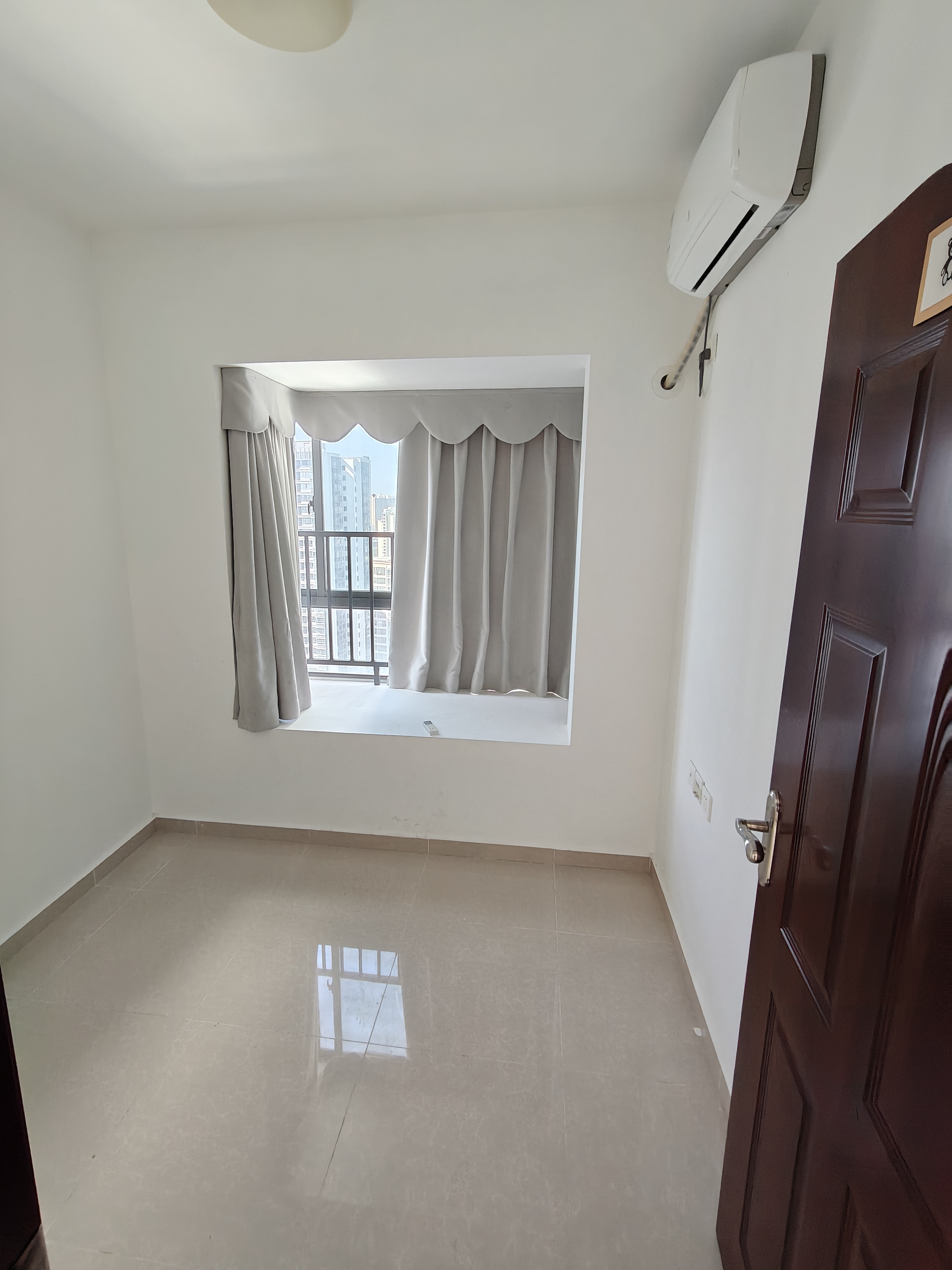 坡巷雅苑 3室2厅1卫 2500.0元/月 坡巷雅苑 3室2厅1卫 2500.0元/月室内图