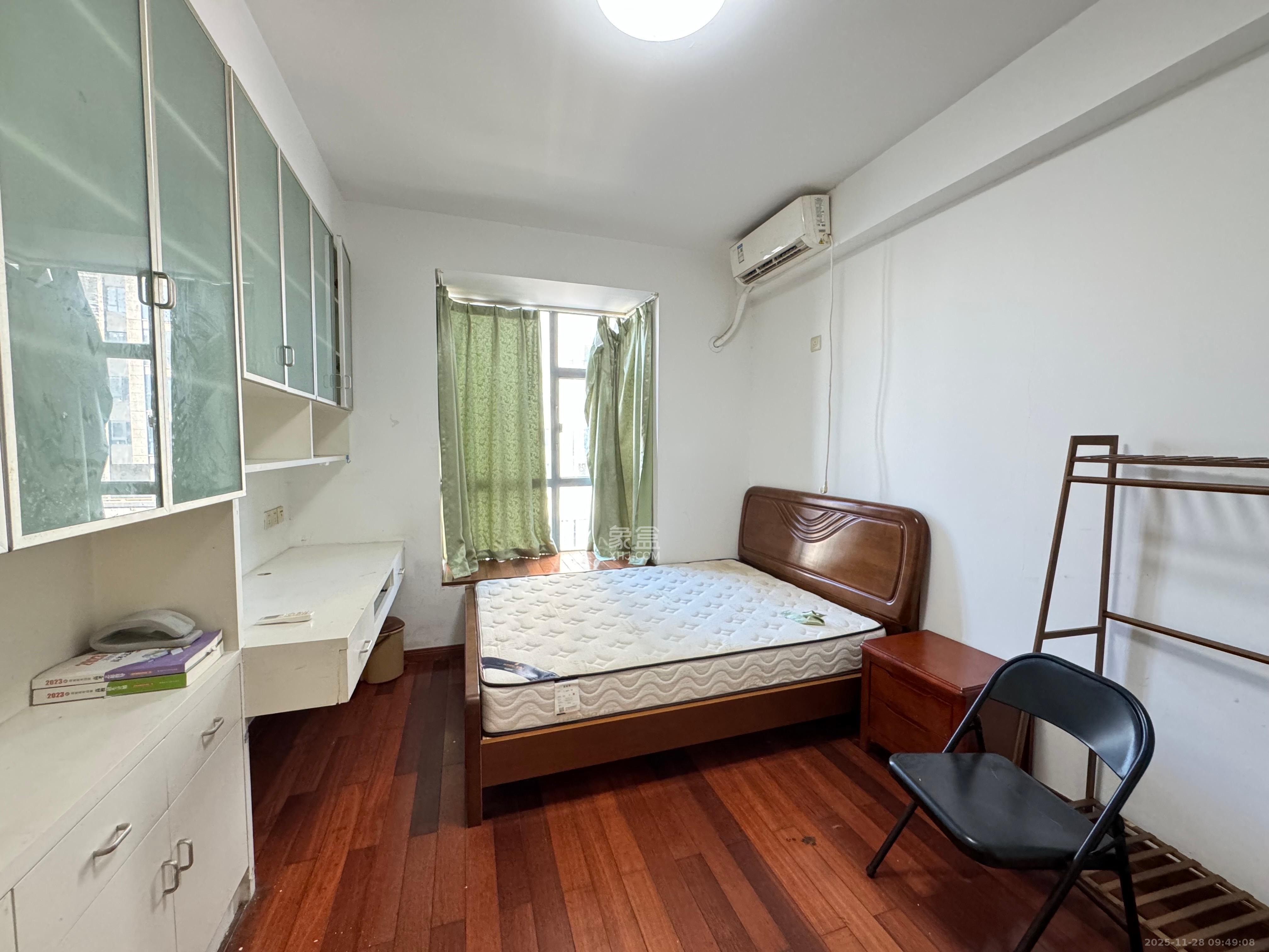 书香名邸 3室2厅2卫 2700.0元/月 书香名邸 3室2厅2卫 2700.0元/月室内图