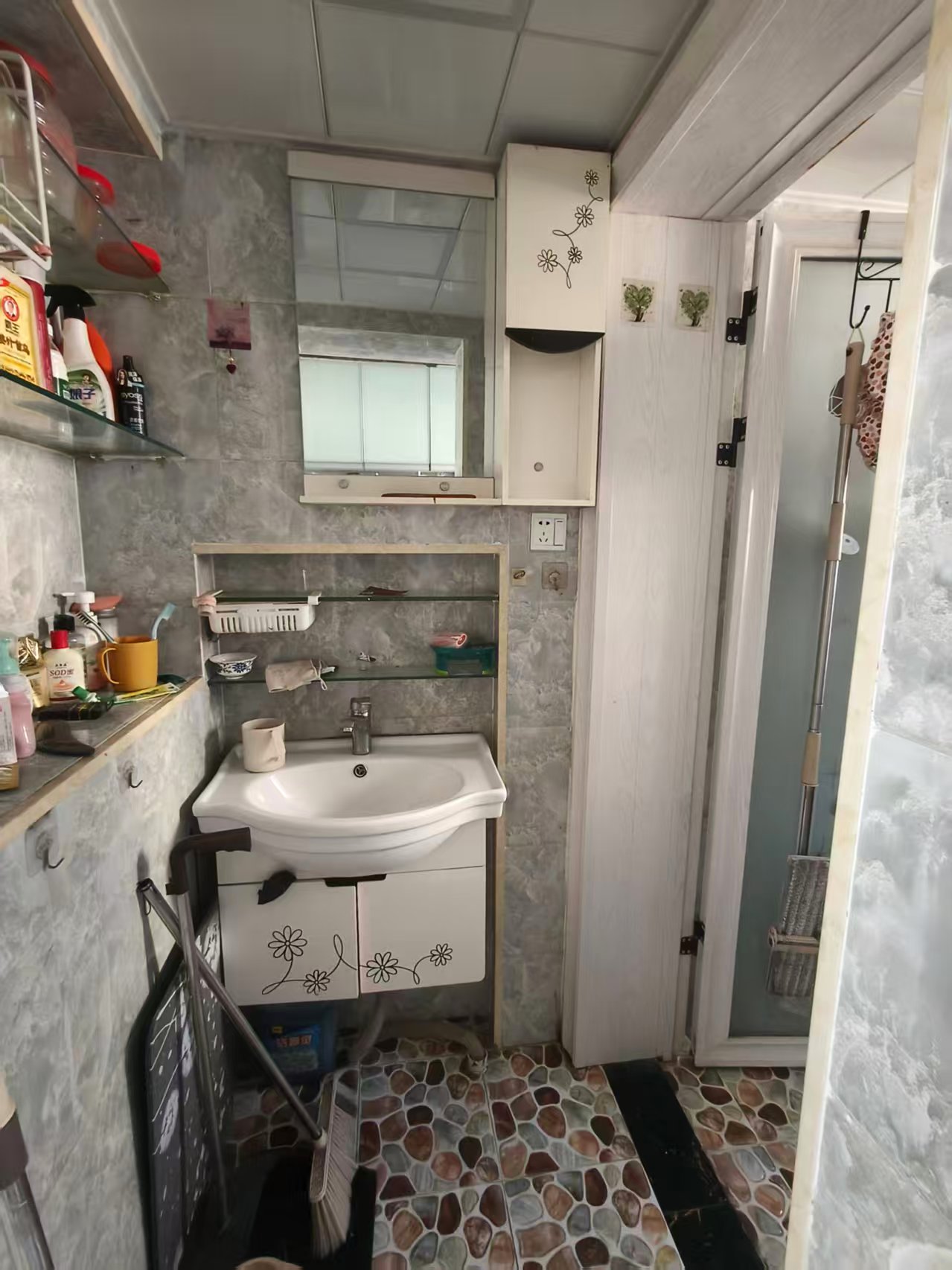 梓园社区(麻纺厂宿舍) 2室1厅1卫 900.0元/月 梓园社区(麻纺厂宿舍) 2室1厅1卫 900.0元/月室内图