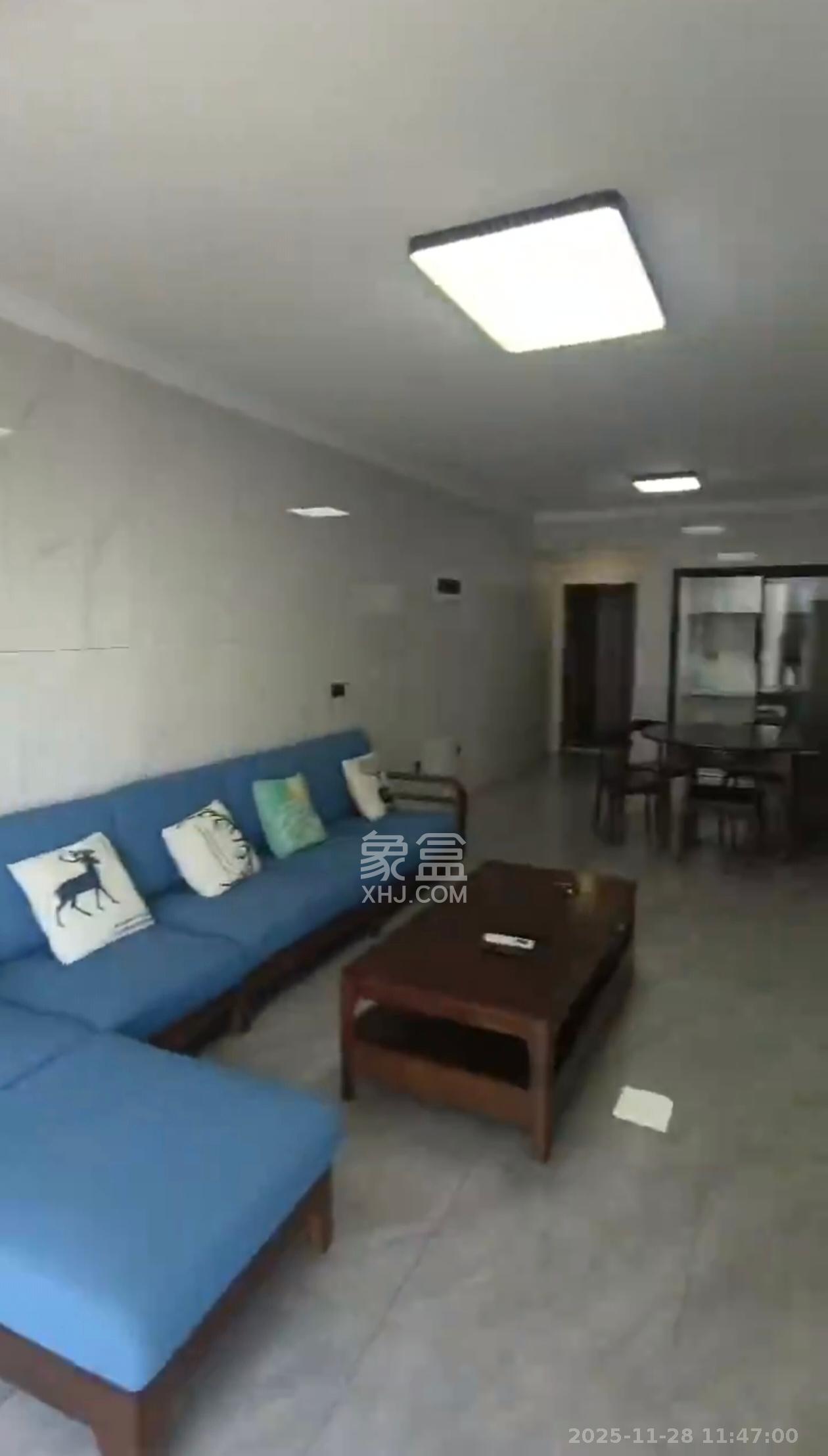 金侨风华府  3室2厅1卫    2400.0元/月