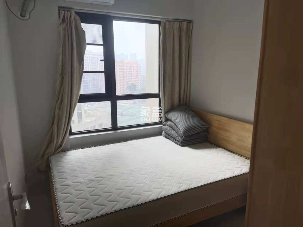 绿地海德公馆 3室2厅1卫 4000.0元/月 绿地海德公馆 3室2厅1卫 4000.0元/月室内图