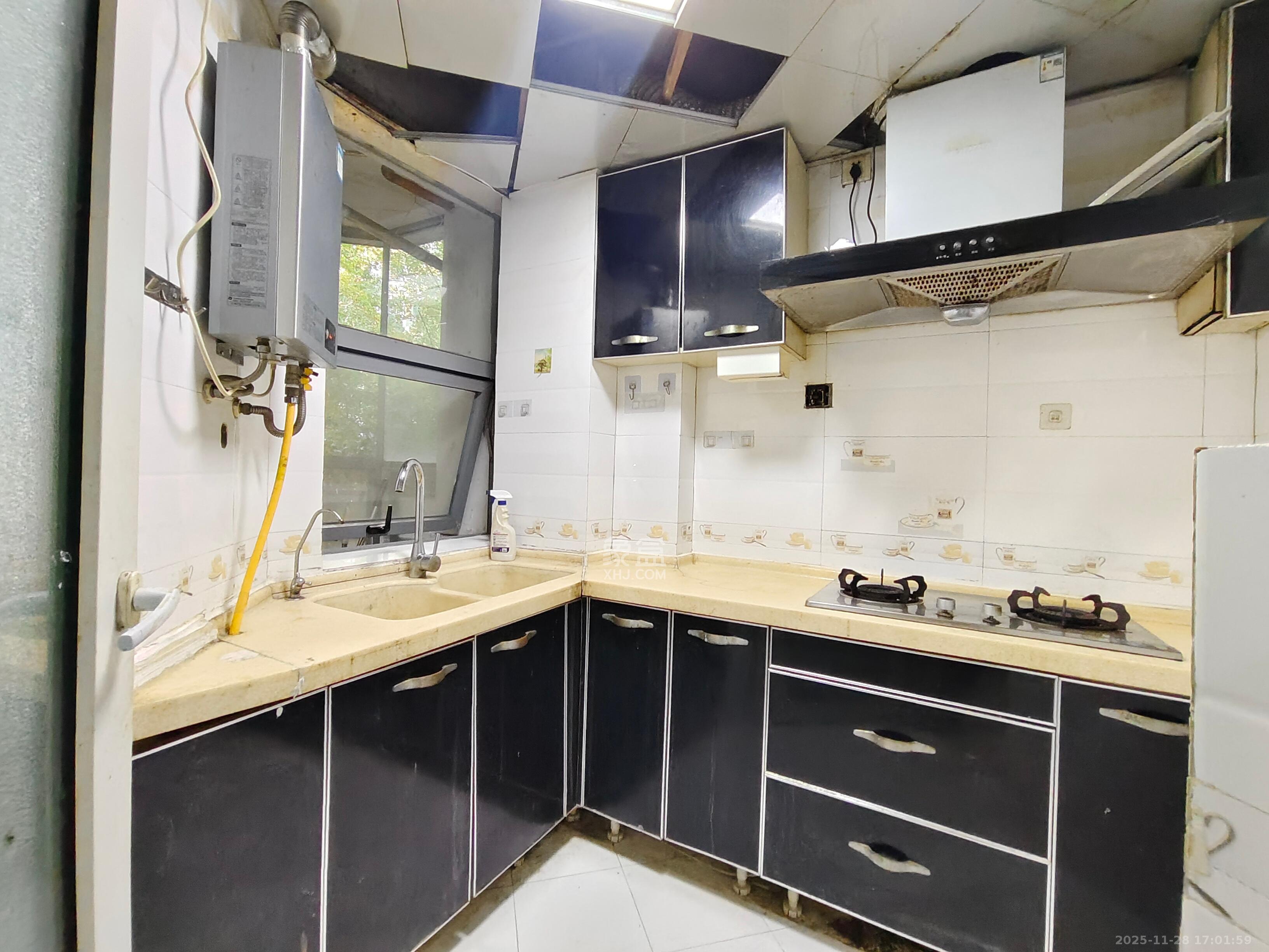 银港水晶城  2室2厅1卫    2000.0元/月室内图