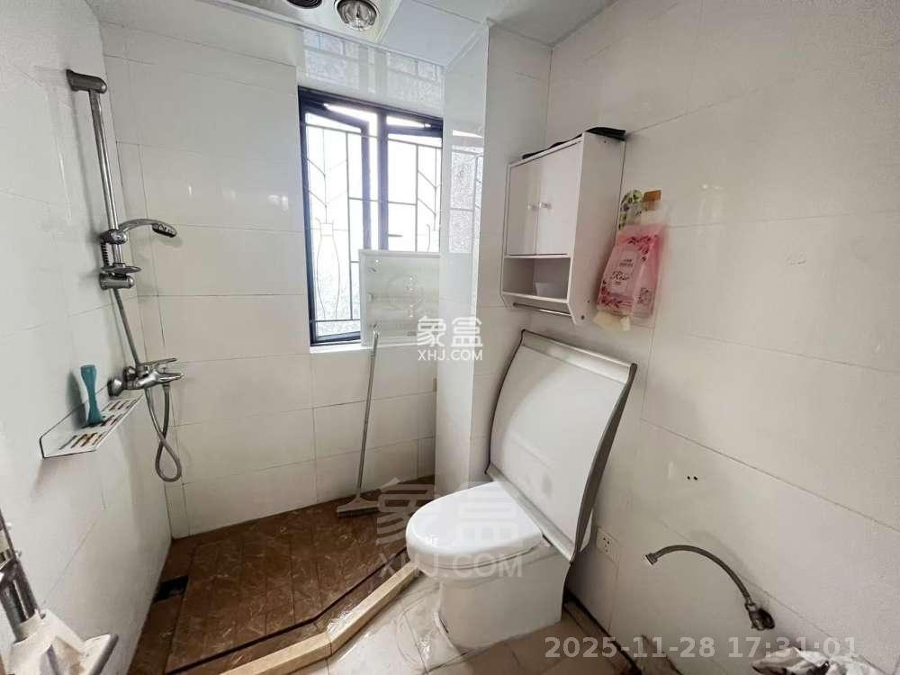 山水国际 2室2厅1卫 1400.0元/月 山水国际 2室2厅1卫 1400.0元/月室内图