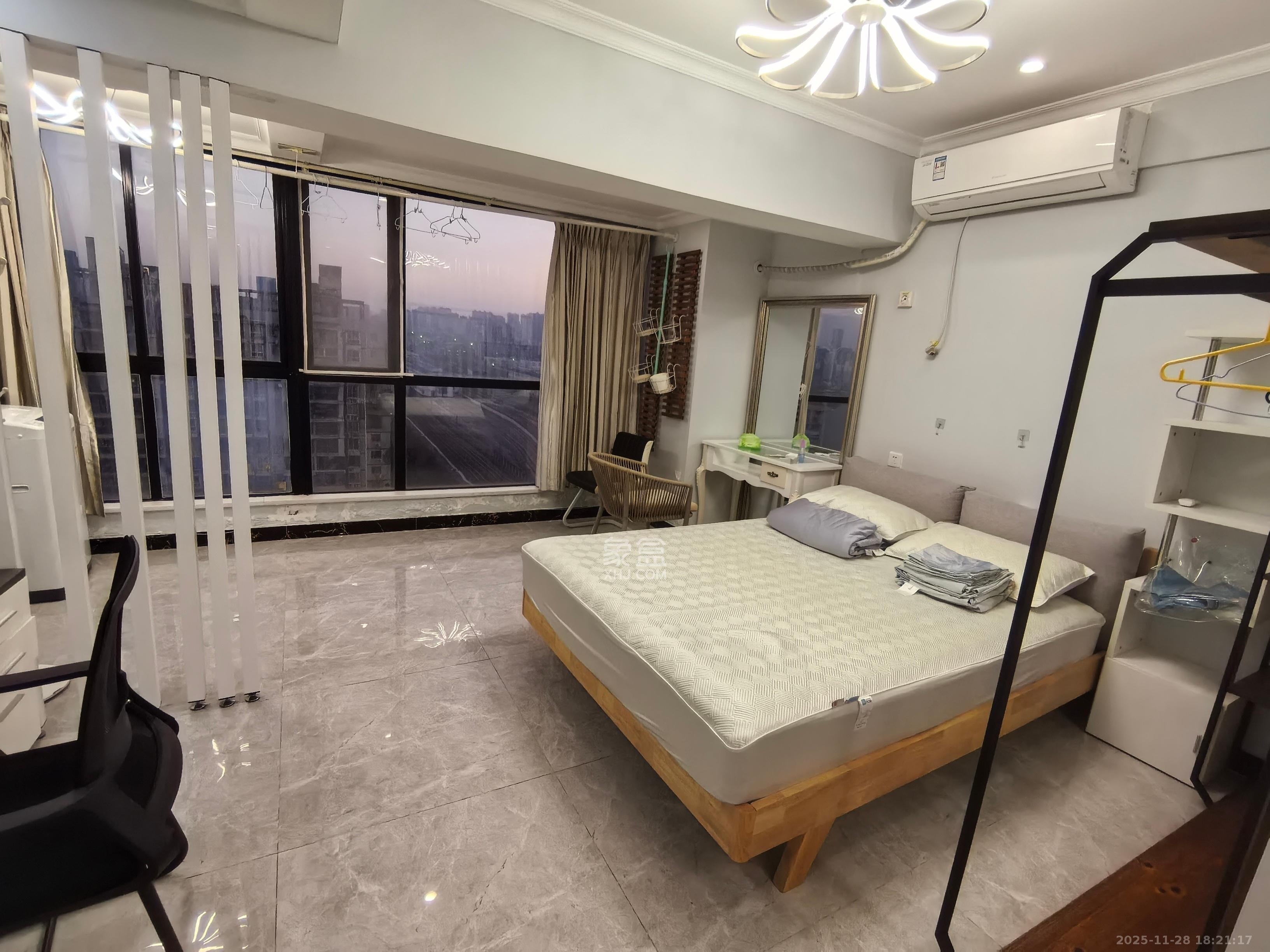 锦泰东环国际 1室1厅1卫 1800.0元/月 锦泰东环国际 1室1厅1卫 1800.0元/月室内图