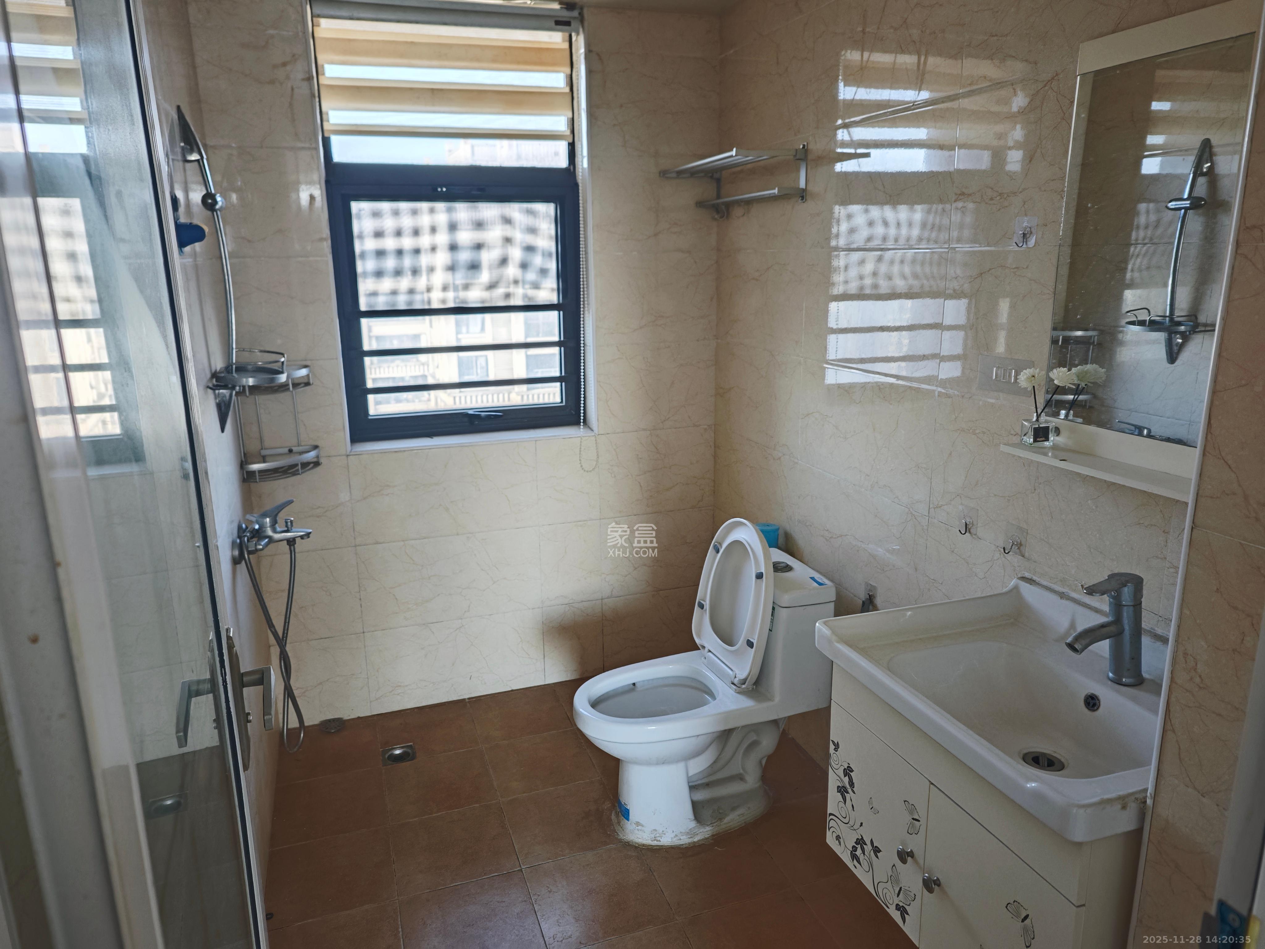 润和滨江府 5室1厅2卫 2200.0元/月 润和滨江府 5室1厅2卫 2200.0元/月室内图