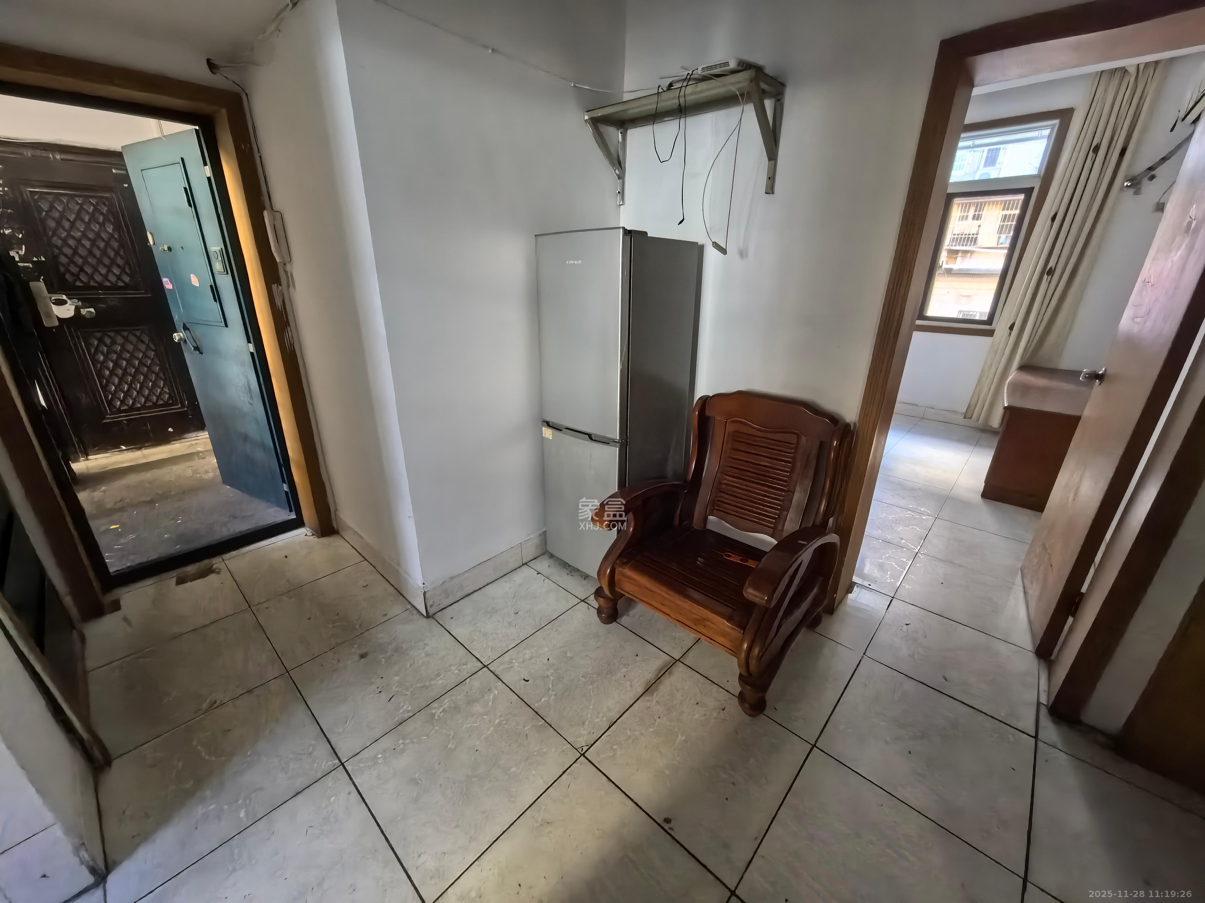 解放四村石子冲  3室1厅1卫    1400.0元/月室内图