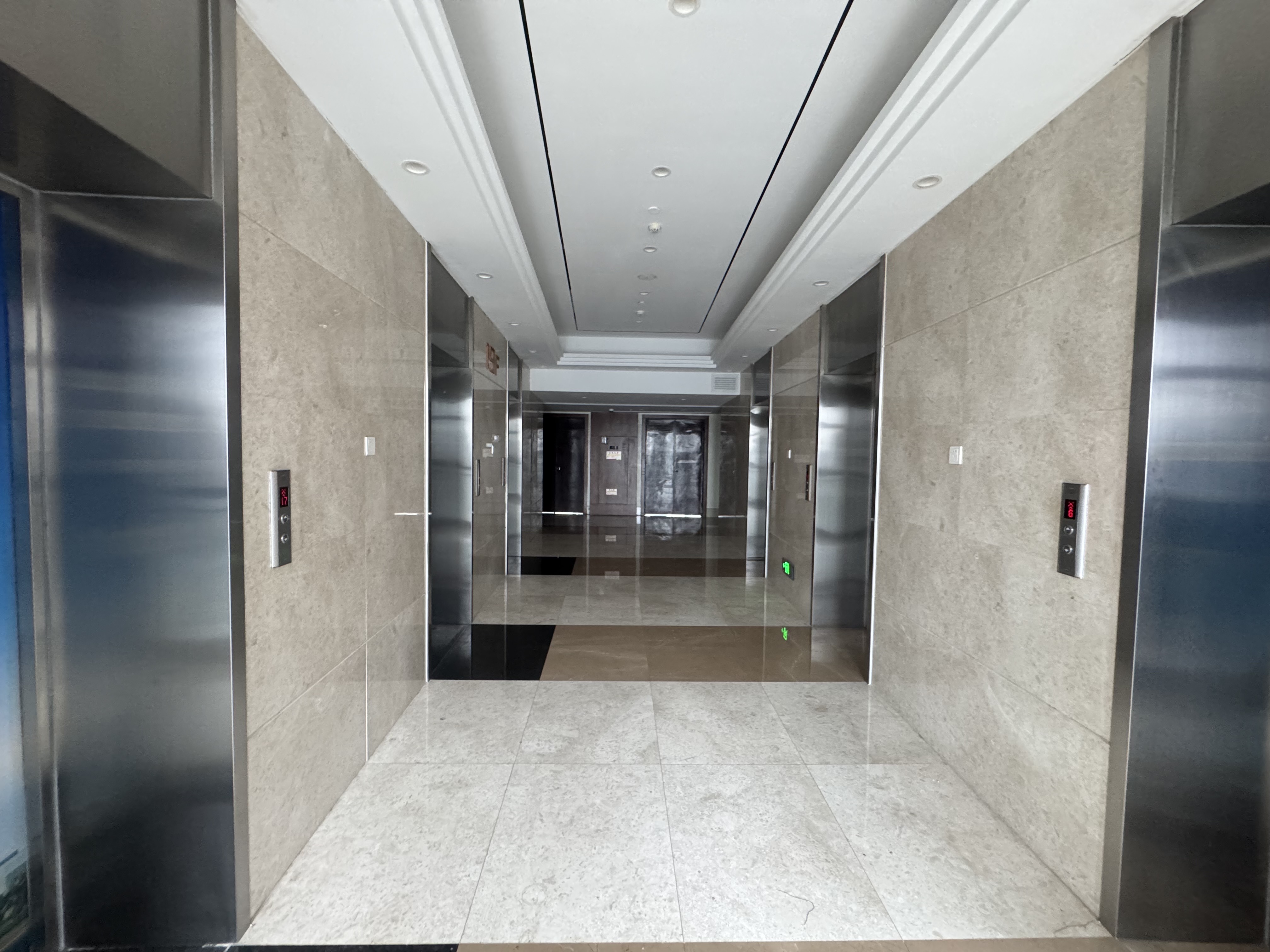 海垦广场   1594.76㎡      70000.0元/月室内图