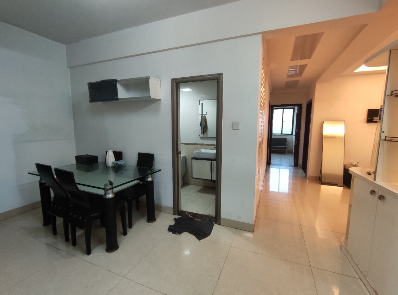 滨海贵族 3室2厅1卫 3500.0元/月 滨海贵族 3室2厅1卫 3500.0元/月室内图