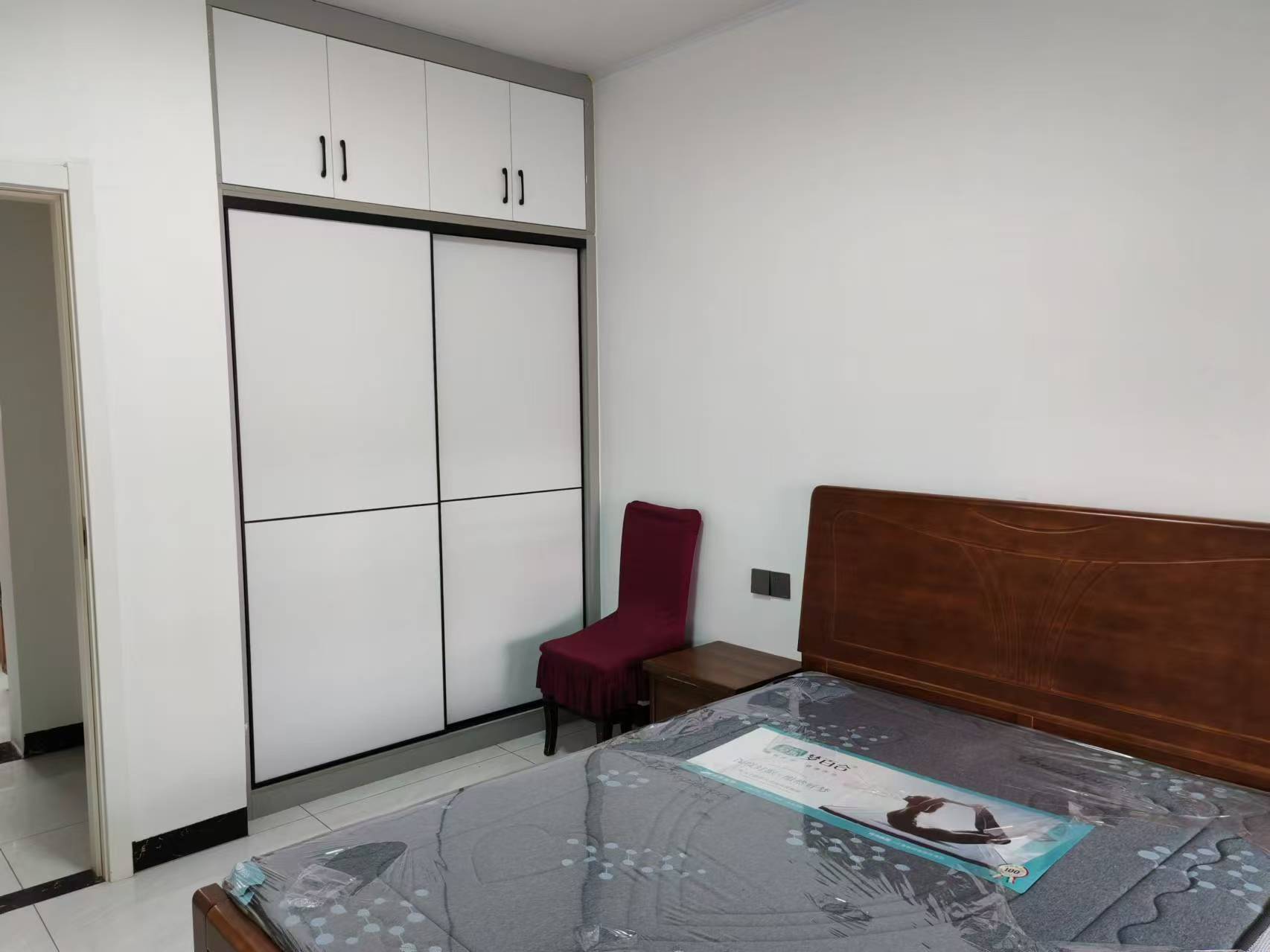 吉泰领寓  1室1厅1卫    1050.0元/月