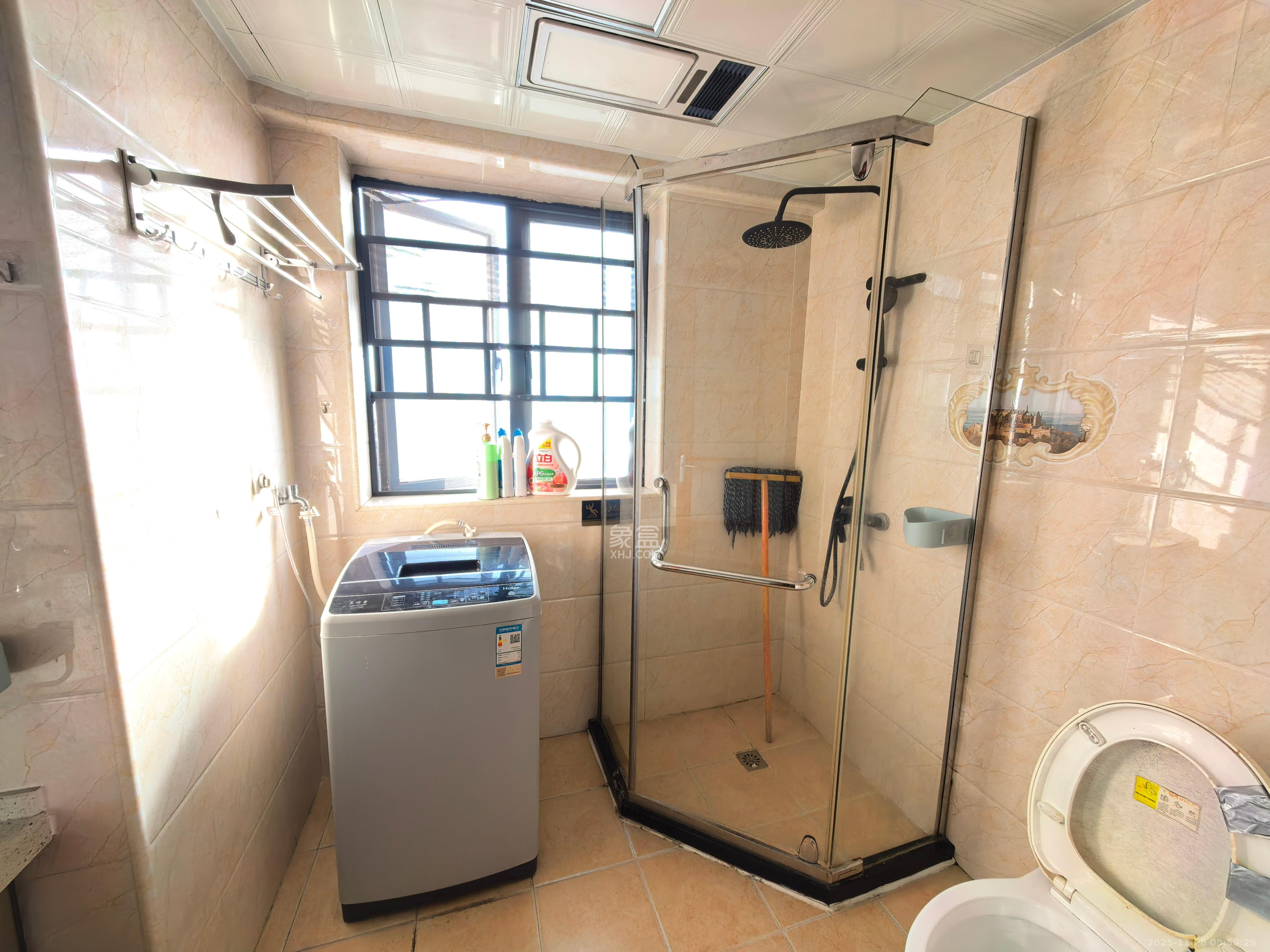 方略城市广场 1室1厅1卫 1400.0元/月 方略城市广场 1室1厅1卫 1400.0元/月室内图