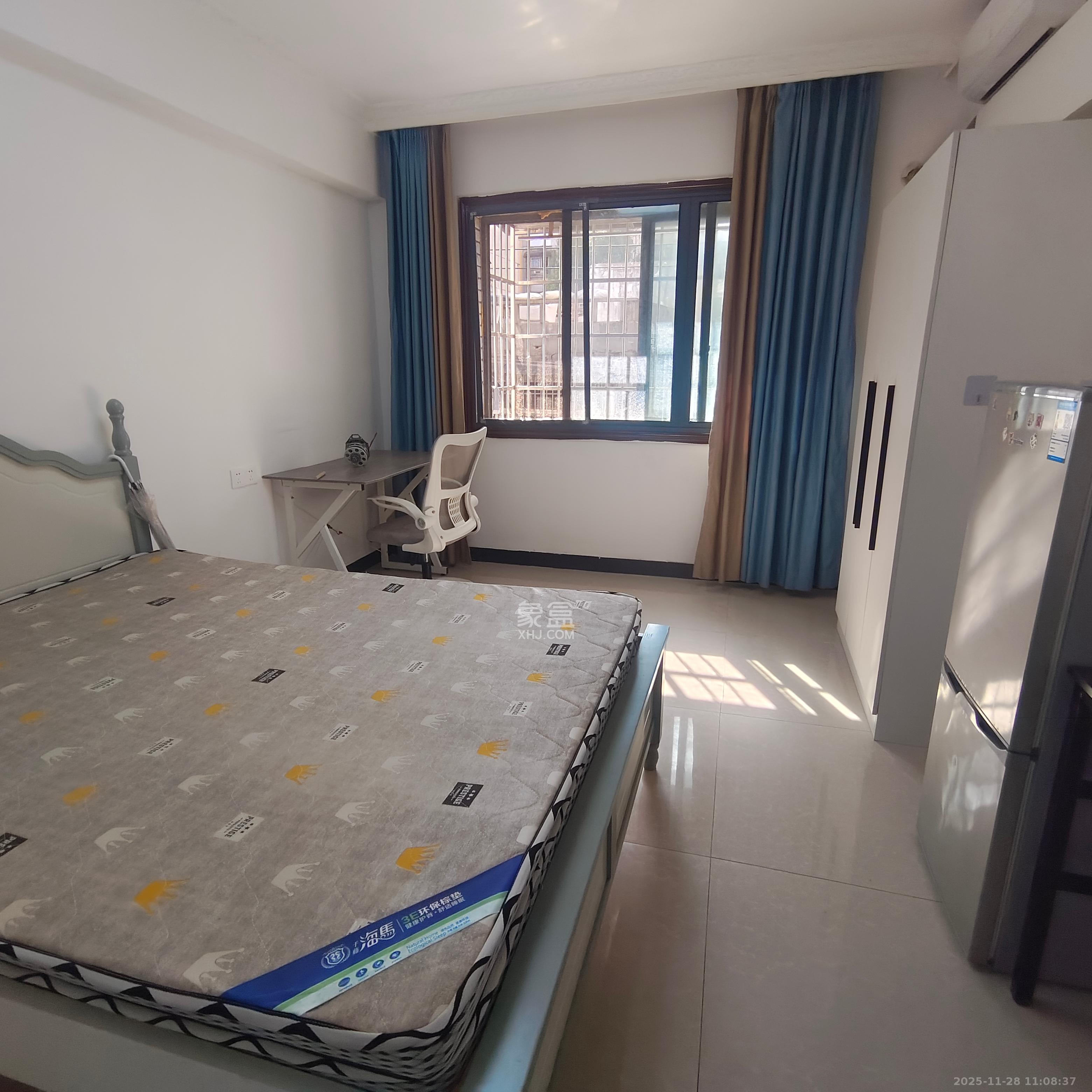 芙蓉大厦 1室1厅1卫 1800.0元/月 芙蓉大厦 1室1厅1卫 1800.0元/月室内图