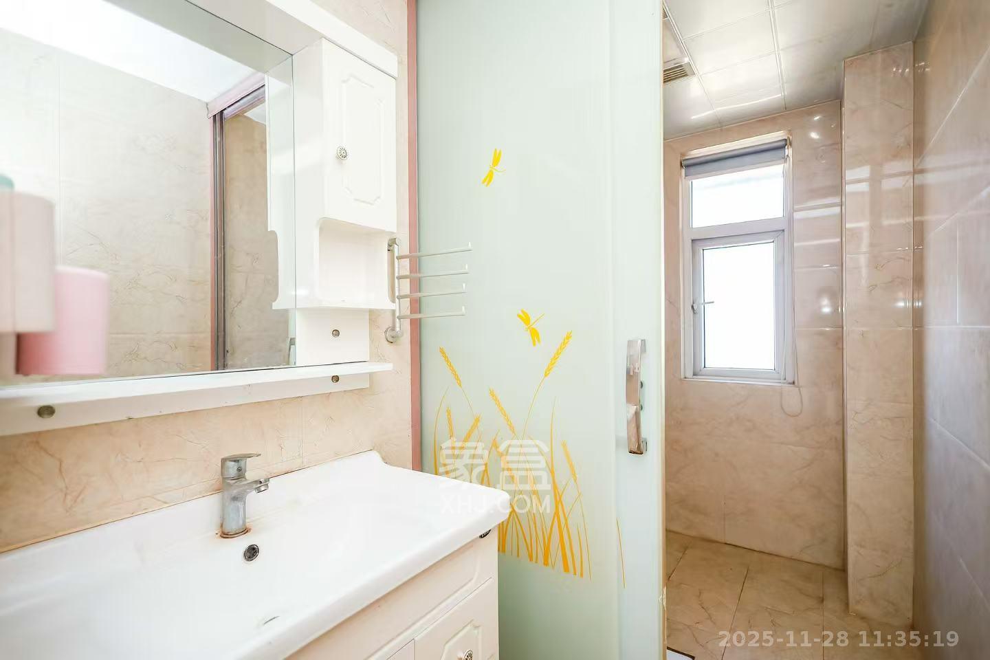 天麓尚层 3室2厅2卫 2200.0元/月 天麓尚层 3室2厅2卫 2200.0元/月小区图