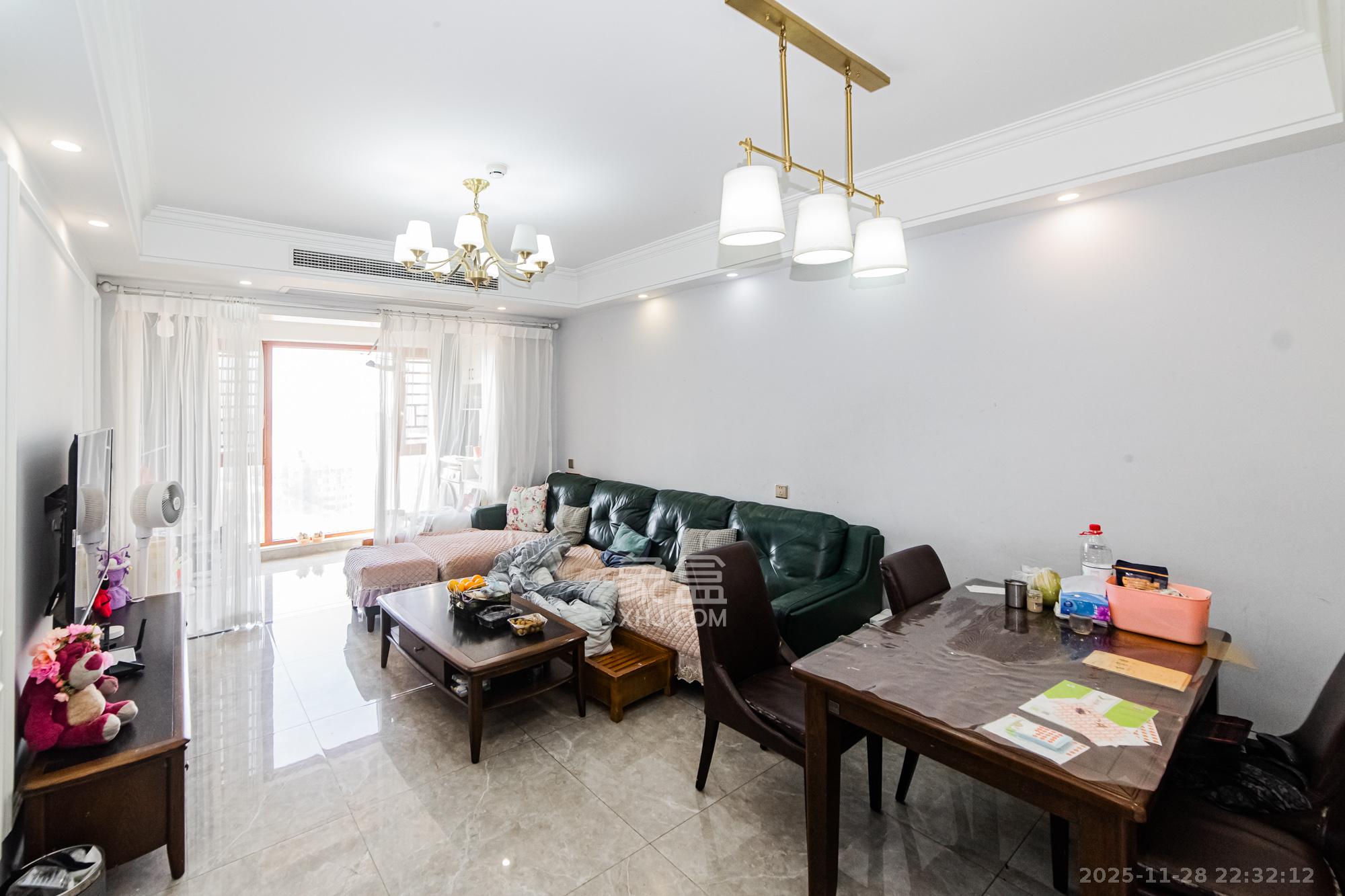 北辰三角洲C2区 3室2厅1卫 142.0万 北辰三角洲C2区 3室2厅1卫 142.0万客厅