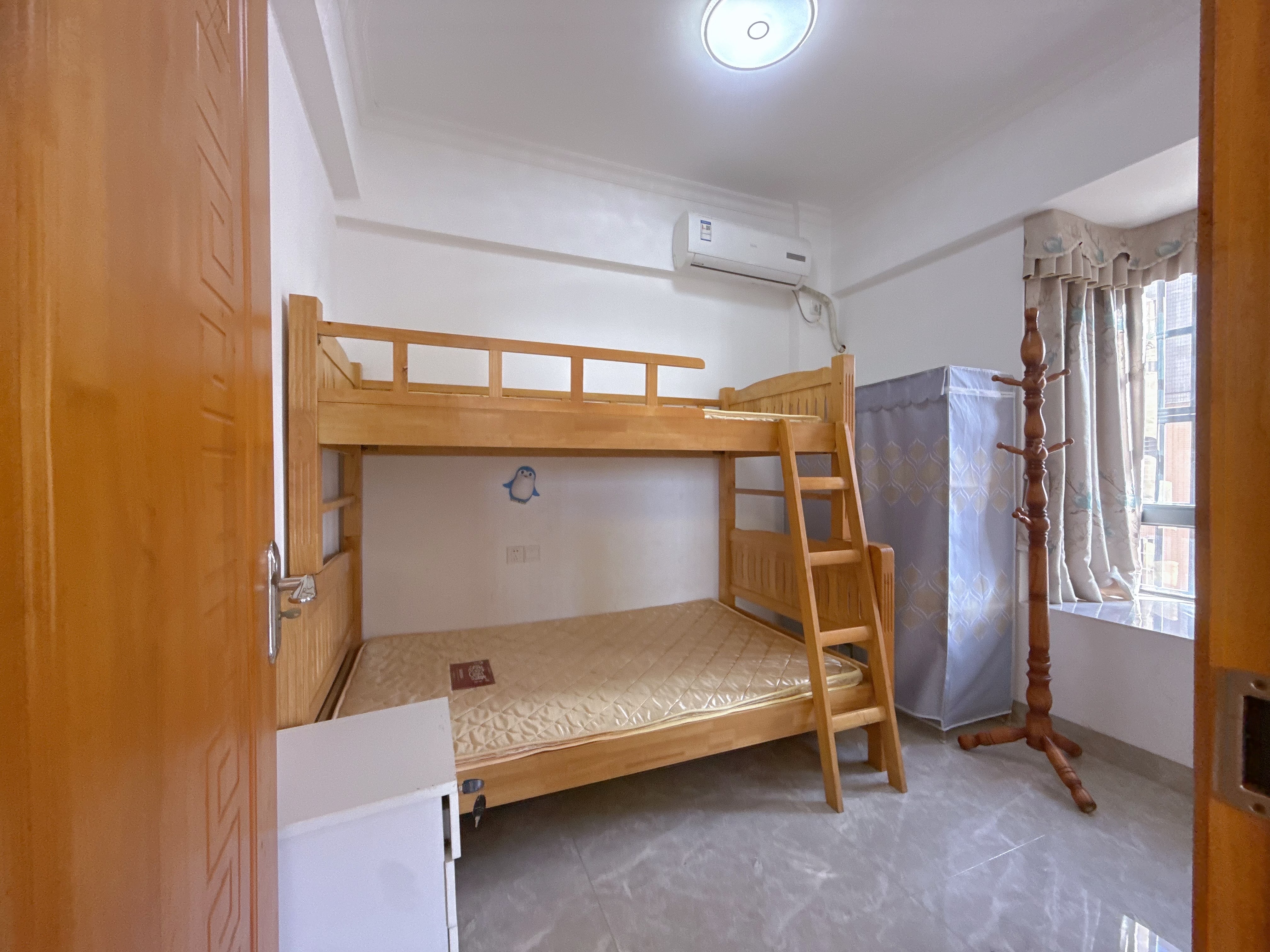 熙海蓝天  3室2厅1卫    2800.0元/月室内图