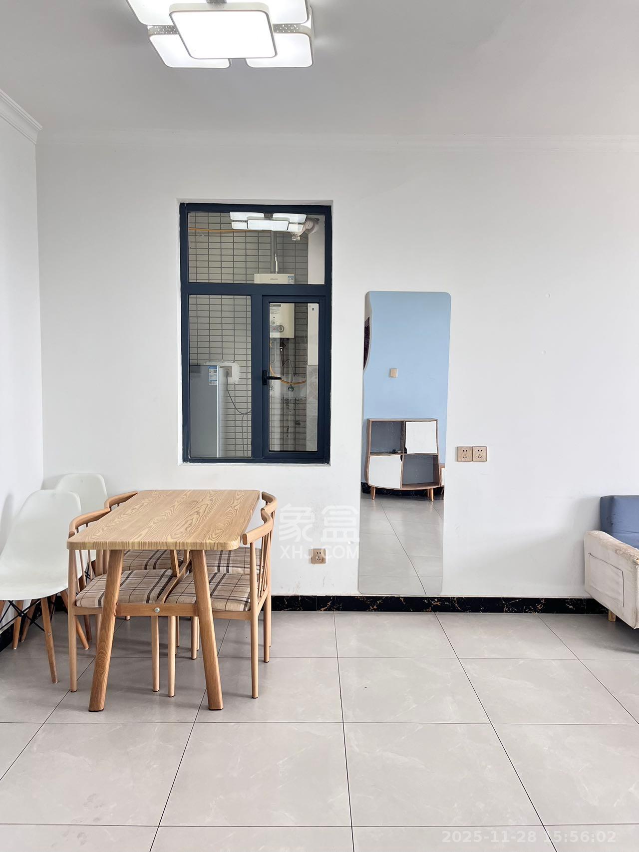 恒生碧水龙庭 3室2厅2卫 2200.0元/月 恒生碧水龙庭 3室2厅2卫 2200.0元/月室内图