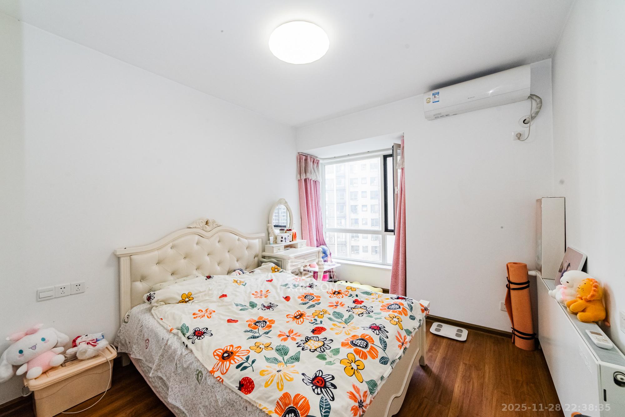 北辰三角洲D3区 3室2厅1卫 115.0万 北辰三角洲D3区 3室2厅1卫 115.0万卧室