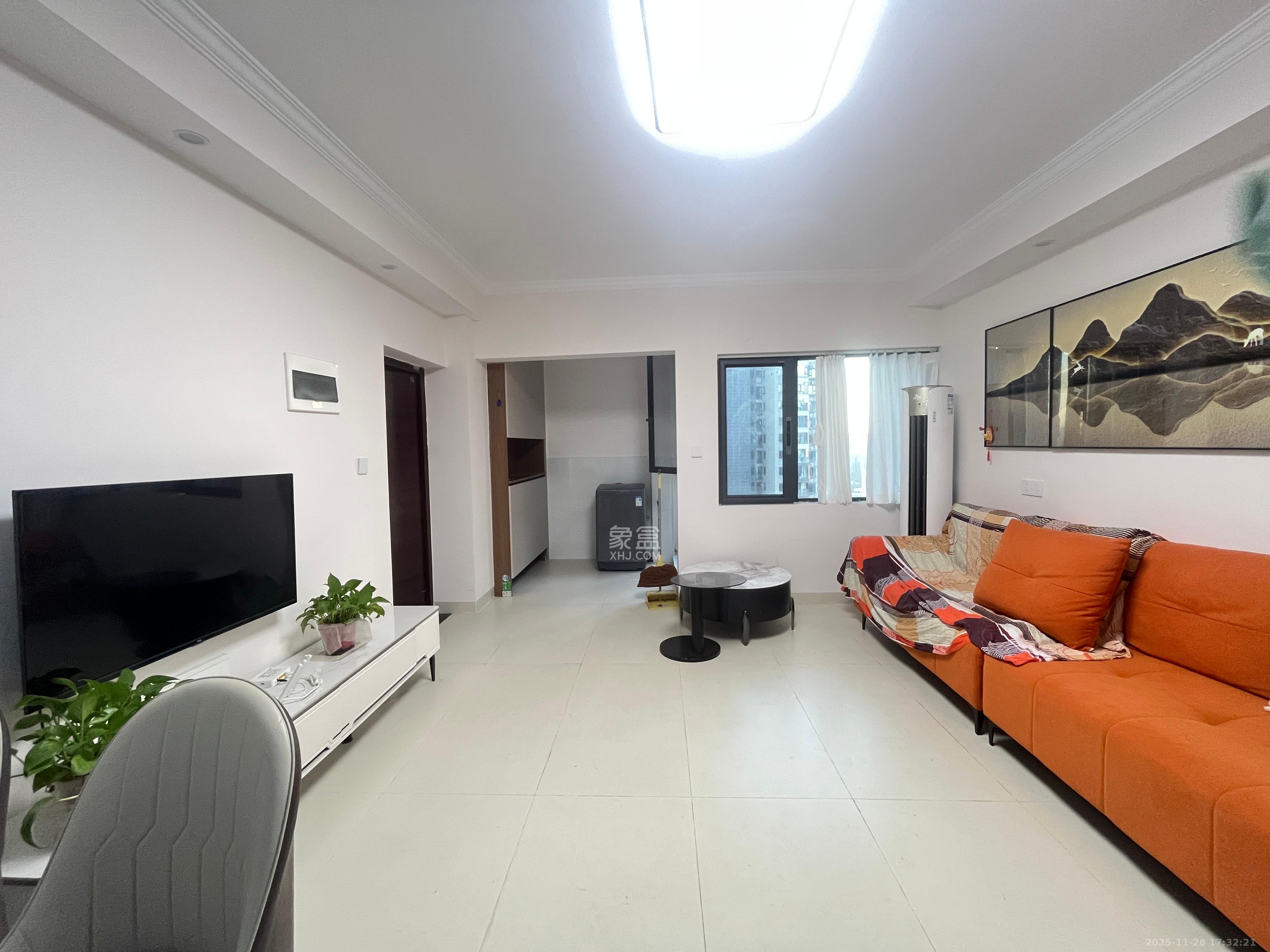 华银南苑融域  3室2厅1卫    2800.0元/月室内图1