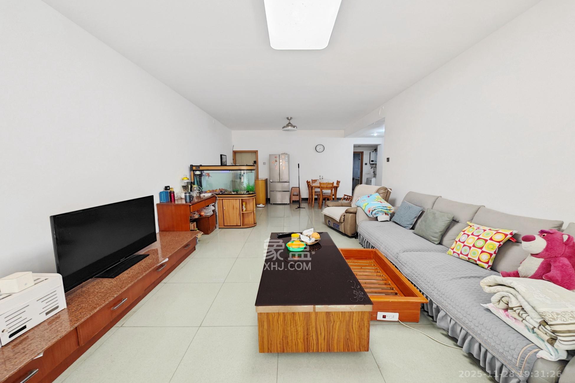 鑫天佳园 2室2厅1卫 54.8万 鑫天佳园 2室2厅1卫 54.8万客厅