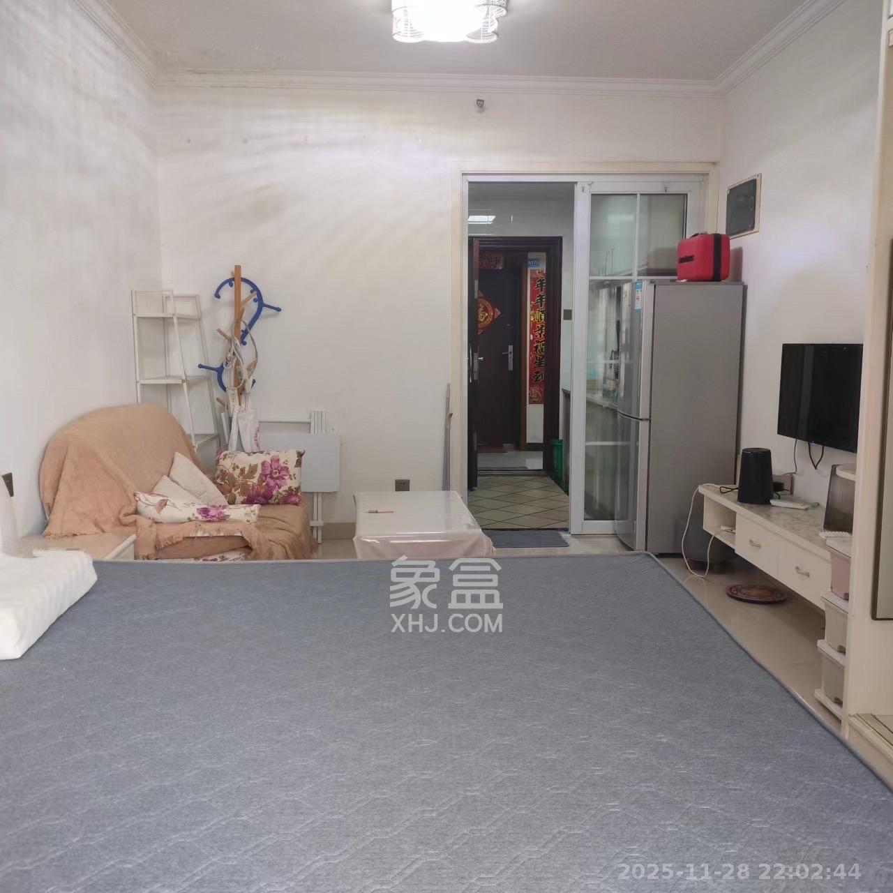 保利麓谷林语I区  1室1厅1卫    1400.0元/月室内图