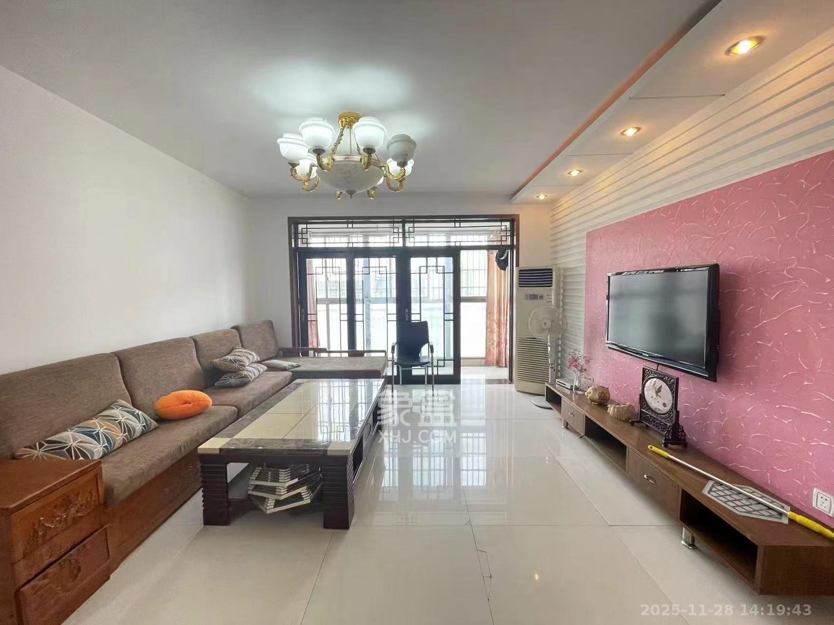 阳光丽景  3室1厅2卫    2000.0元/月