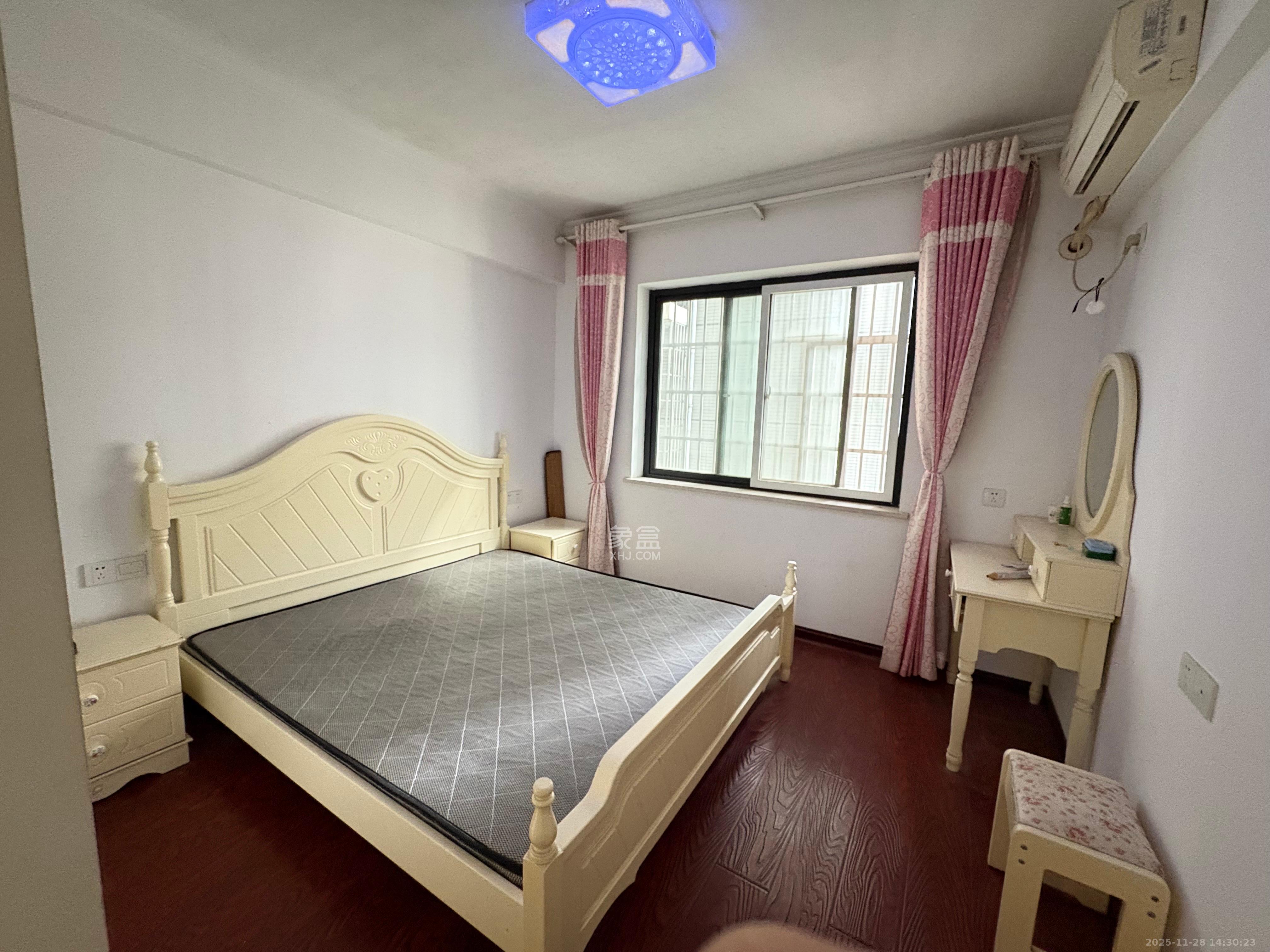 尚都花园城  4室2厅2卫    2600.0元/月室内图