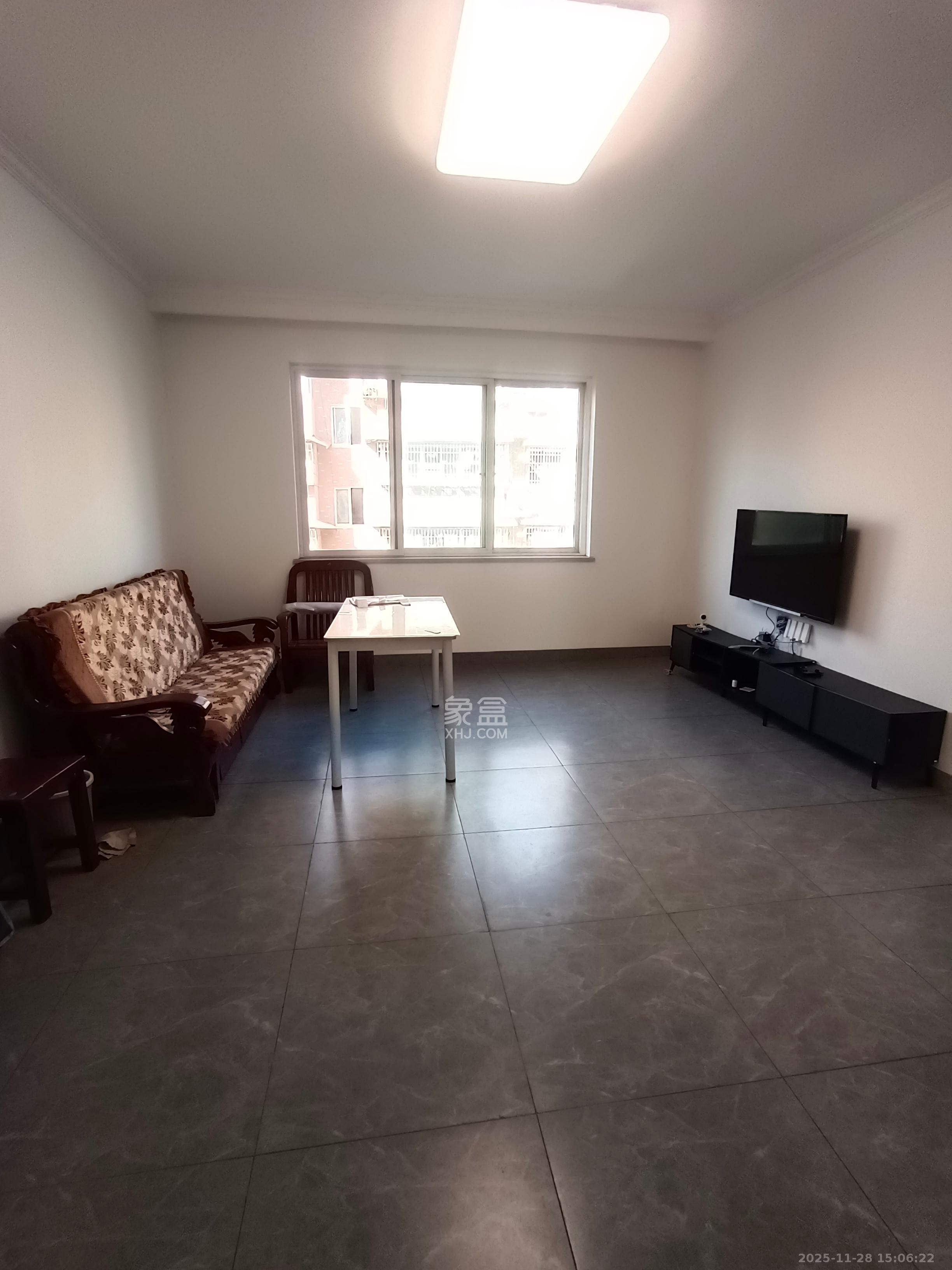 湘仪家园 3室2厅1卫 2200.0元/月 湘仪家园 3室2厅1卫 2200.0元/月室内图