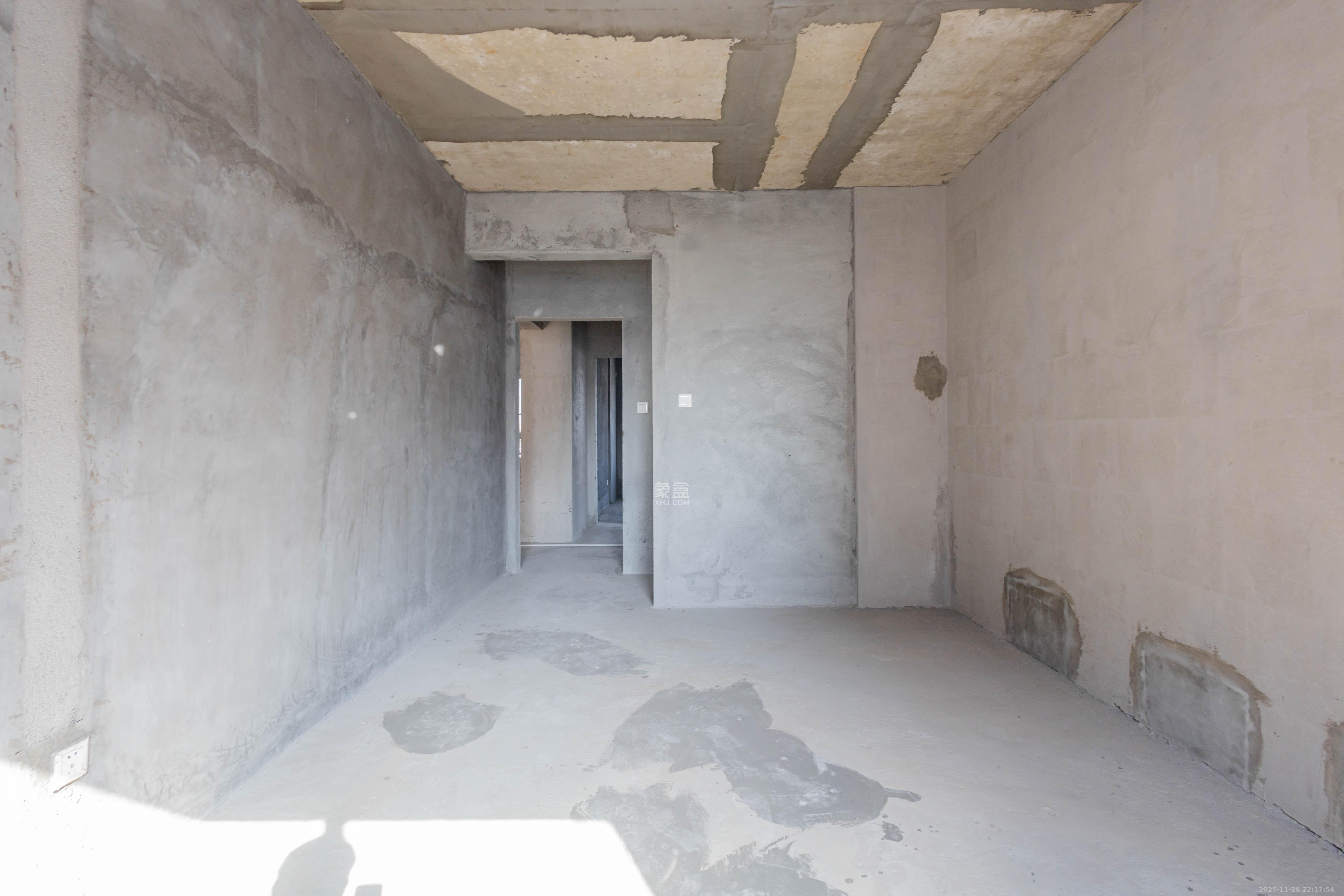 东业上城嘉苑（晟悦国际）  4室2厅1卫    76.8万卧室