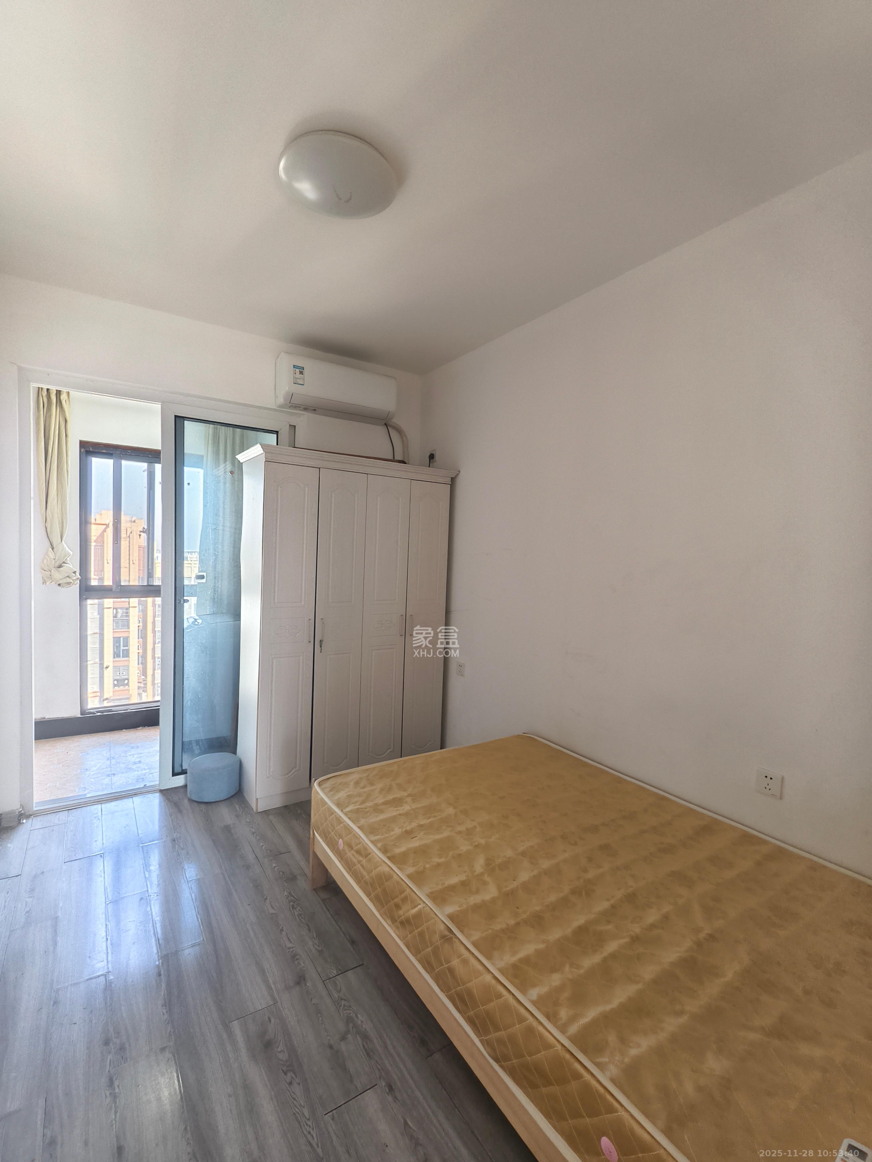 荣盛花语城  3室2厅1卫    1700.0元/月室内图