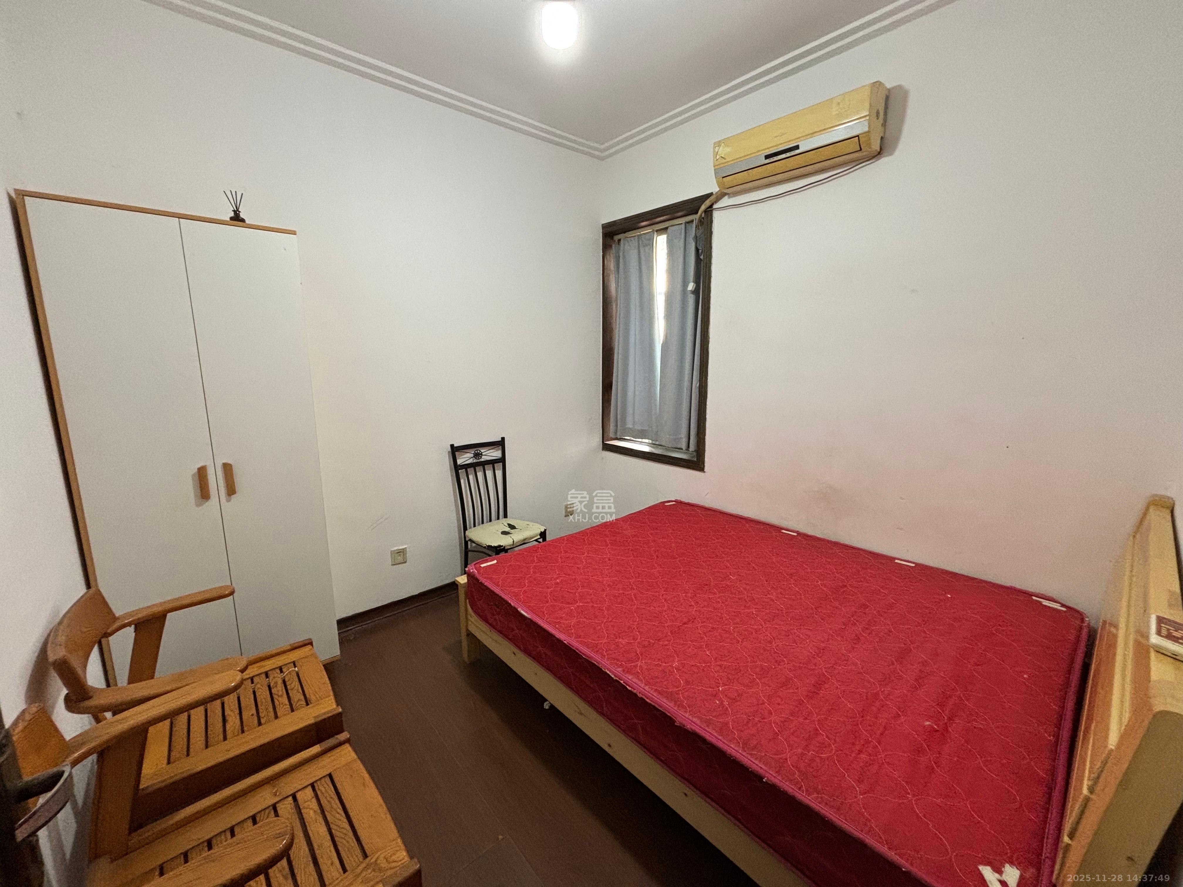 大塘小区 3室2厅1卫 1700.0元/月 大塘小区 3室2厅1卫 1700.0元/月室内图