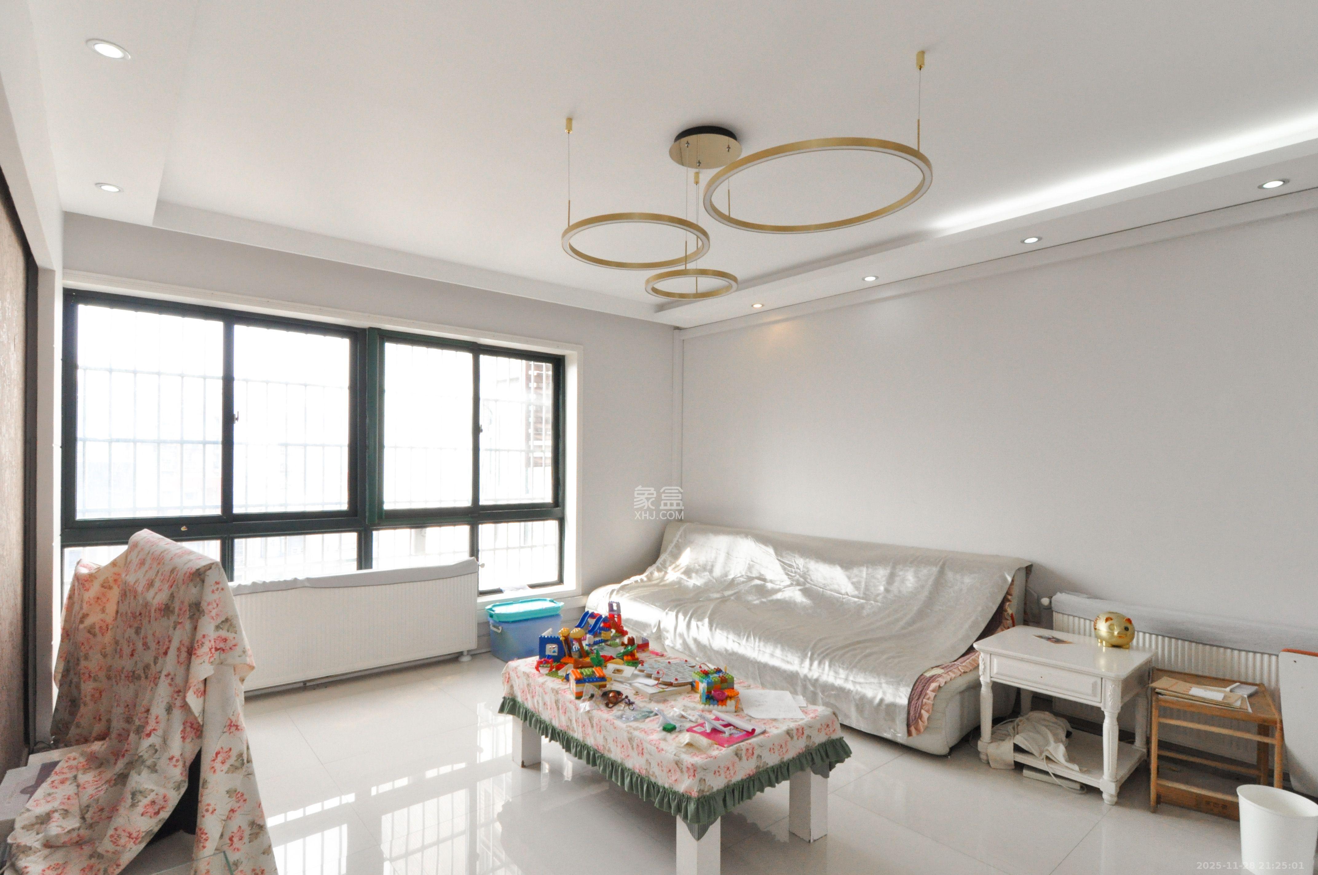 高鑫麓城  3室2厅2卫    2800.0元/月室内图