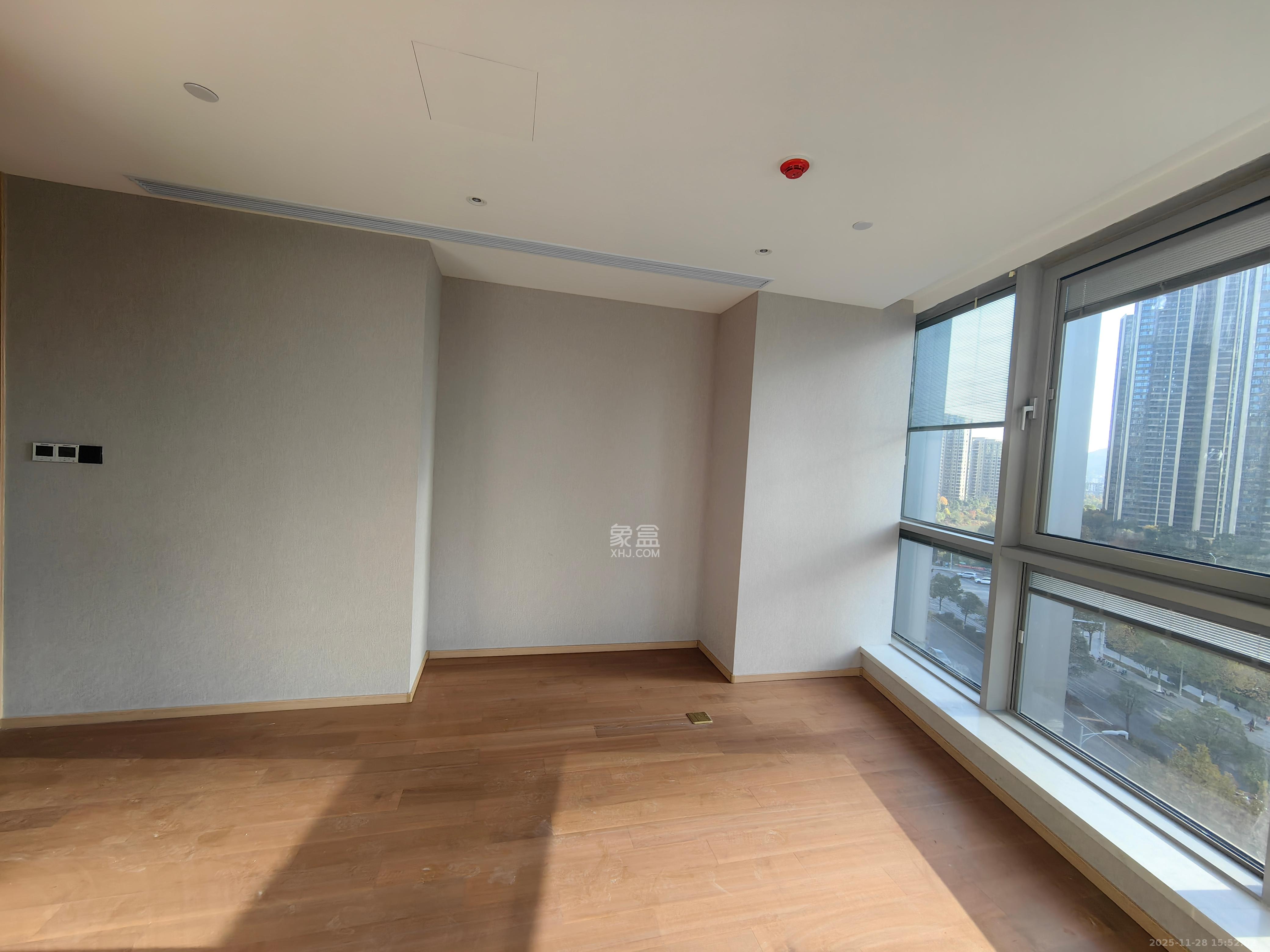 正荣梅溪紫阙台 4室2厅3卫 8500.0元/月 正荣梅溪紫阙台 4室2厅3卫 8500.0元/月室内图