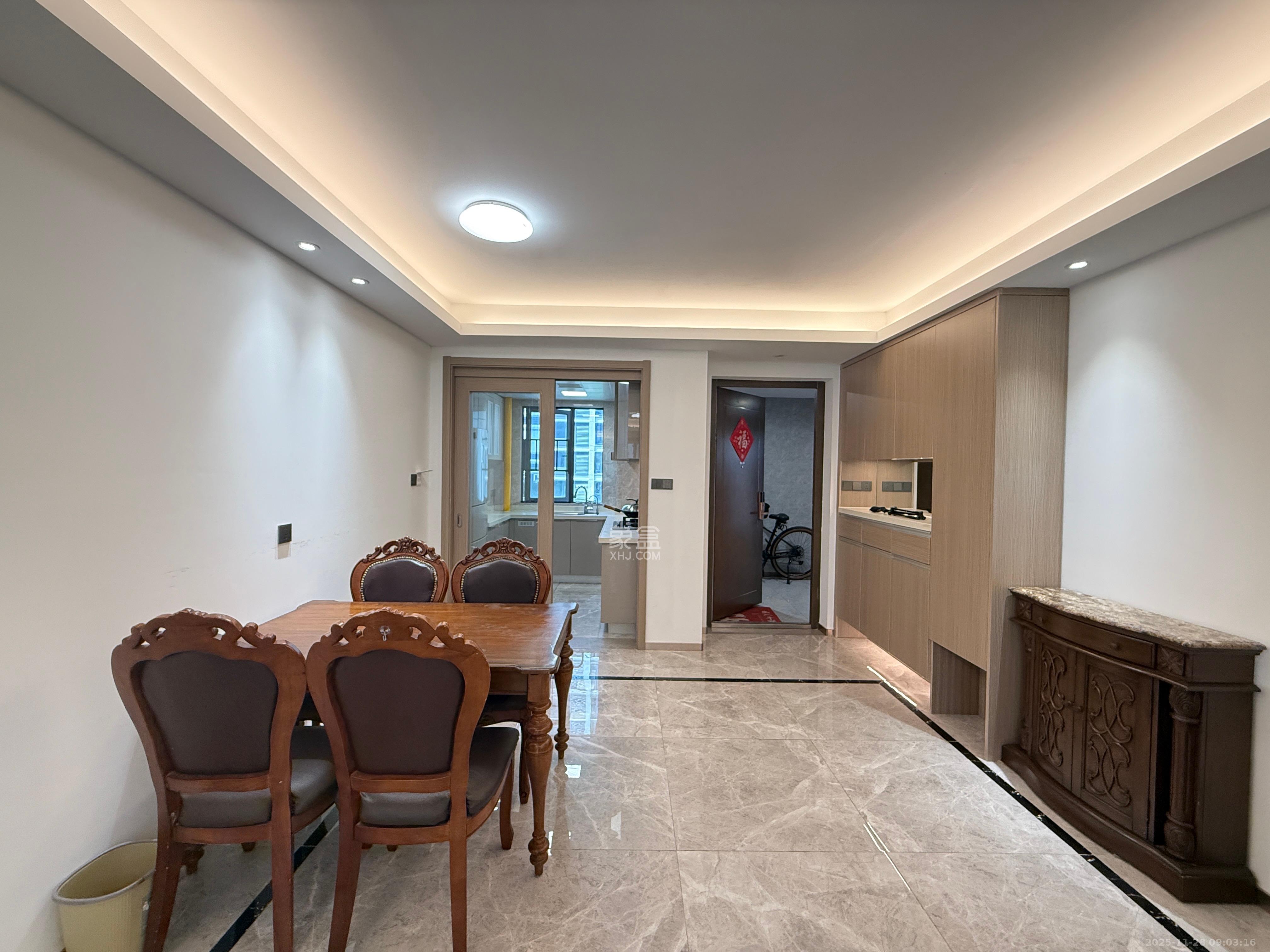 旭辉雨花郡 3室2厅2卫 4300.0元/月 旭辉雨花郡 3室2厅2卫 4300.0元/月室内图