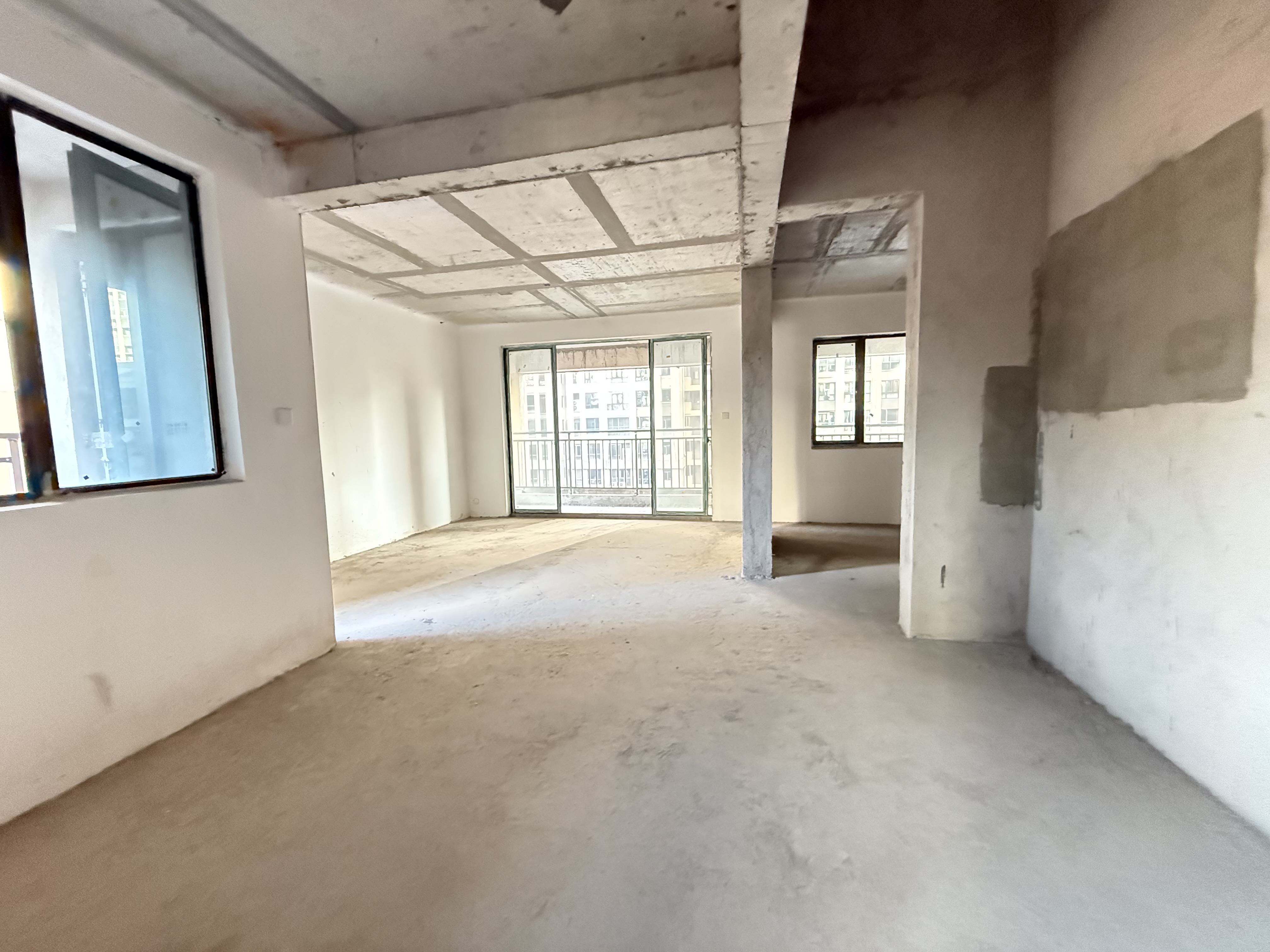 融冠蜜城 4室2厅2卫 80.0万 融冠蜜城 4室2厅2卫 80.0万客厅