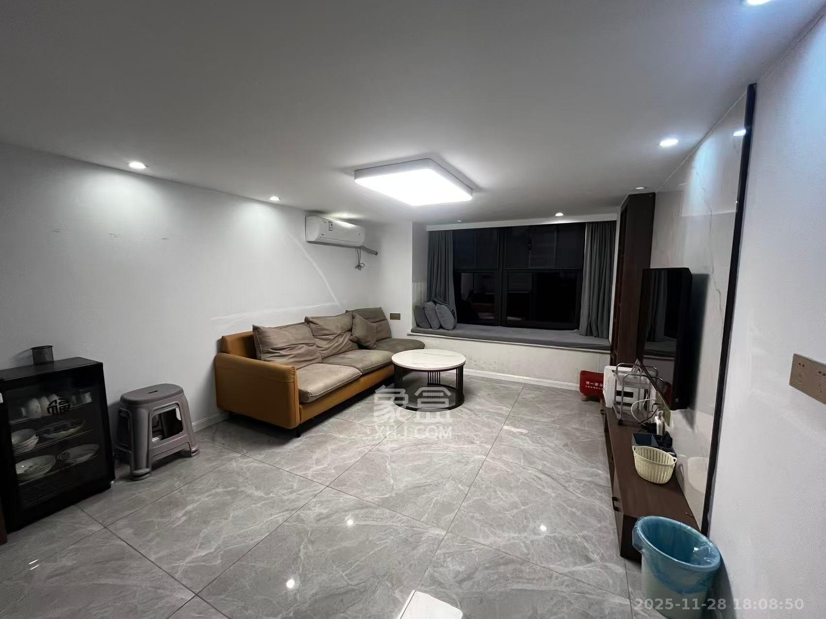 龙湖新壹城 1室1厅1卫 2200.0元/月 龙湖新壹城 1室1厅1卫 2200.0元/月室内图