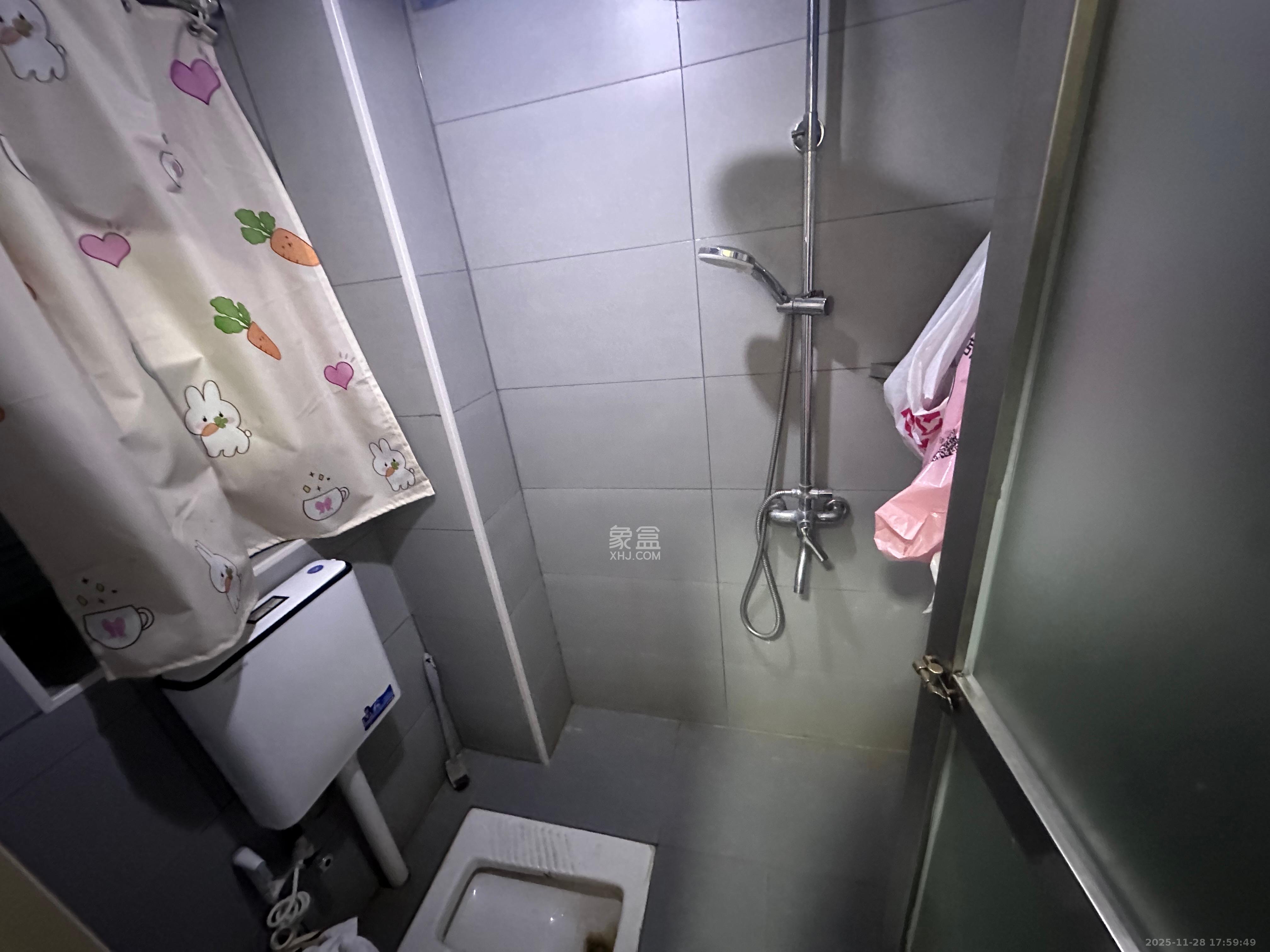 物贸宿舍 3室1厅1卫 3200.0元/月 物贸宿舍 3室1厅1卫 3200.0元/月室内图