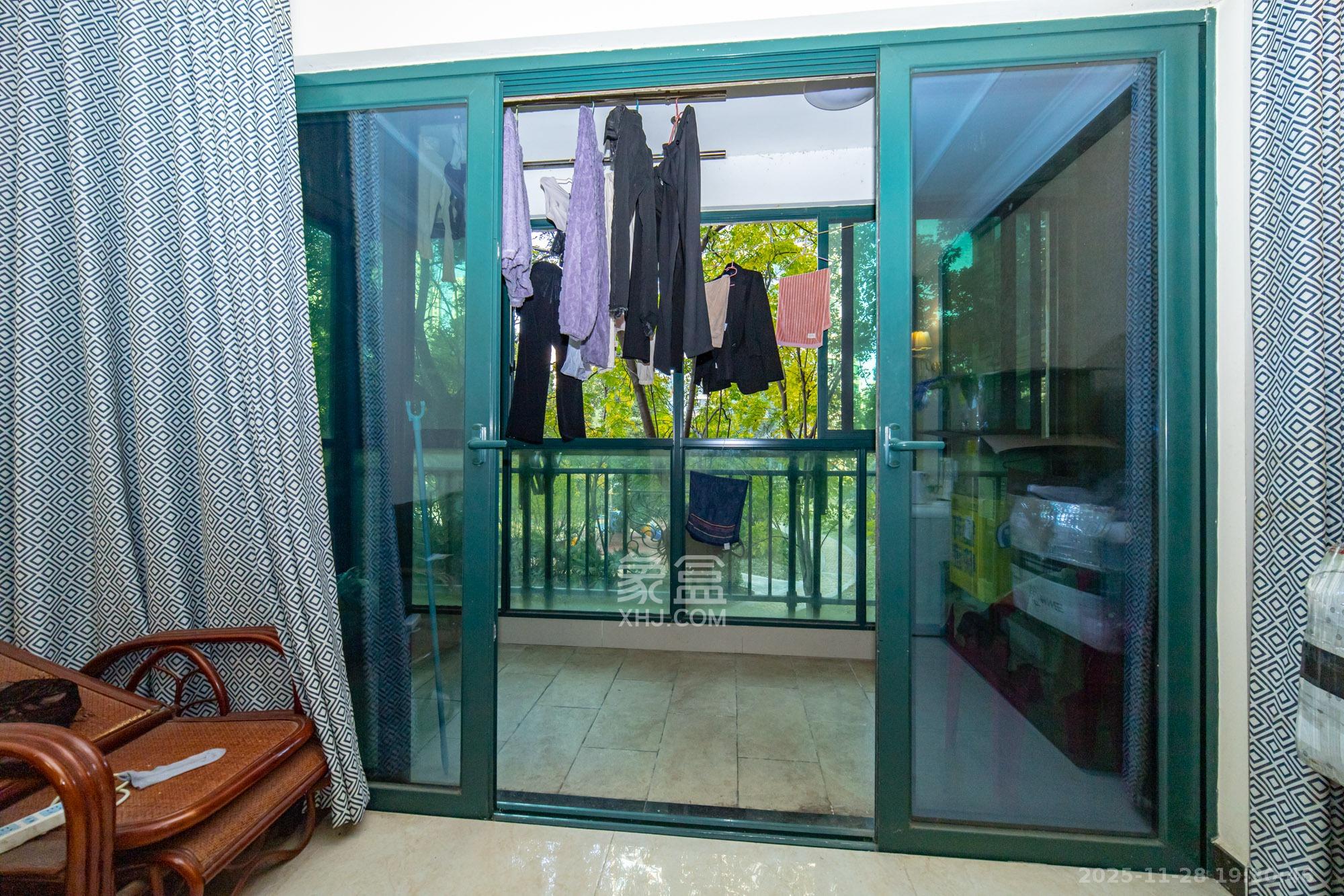 恒大雅苑 3室2厅2卫 78.0万 恒大雅苑 3室2厅2卫 78.0万阳台