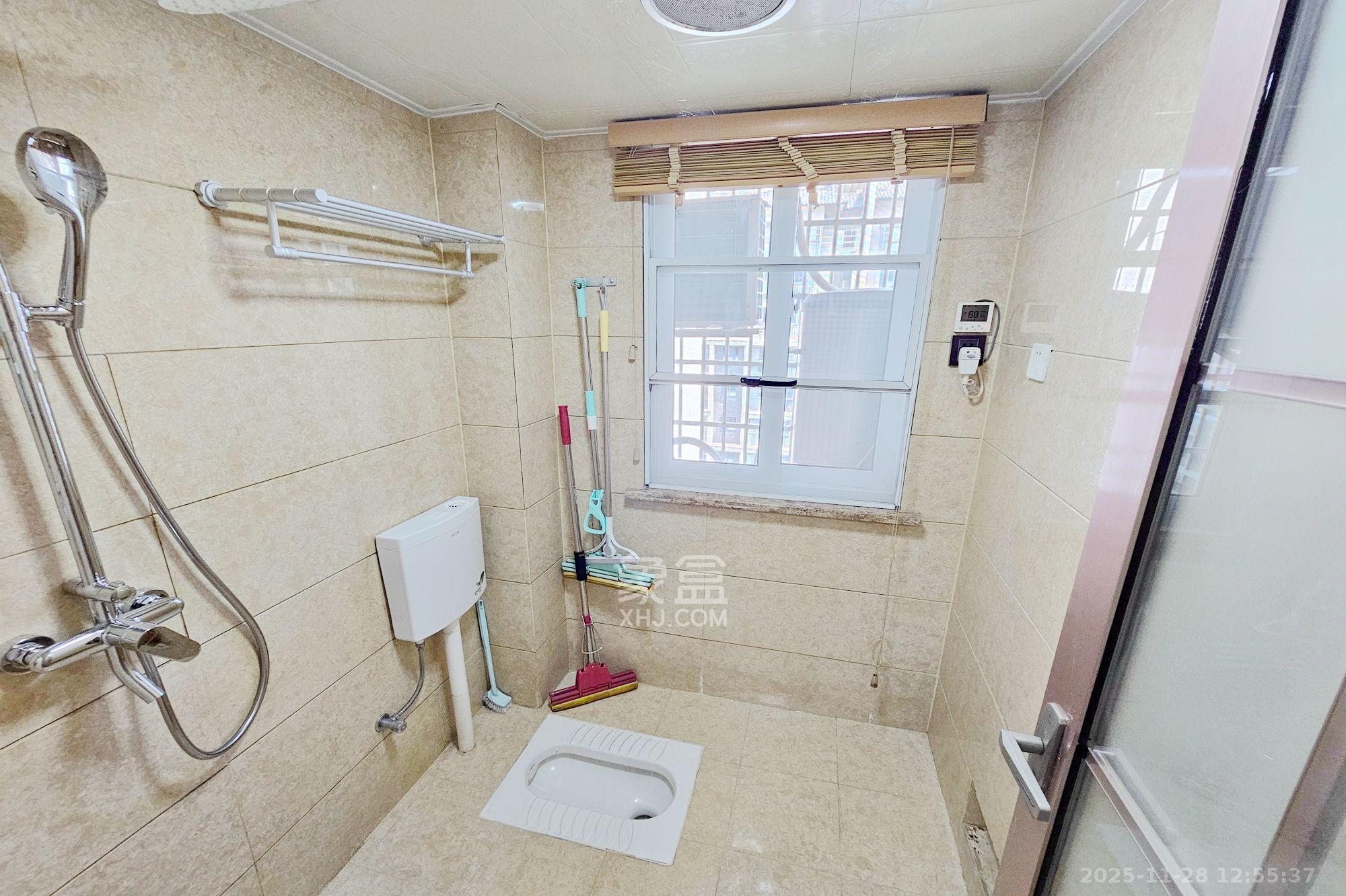 嘉宇盛世华章  3室2厅2卫    3700.0元/月室内图