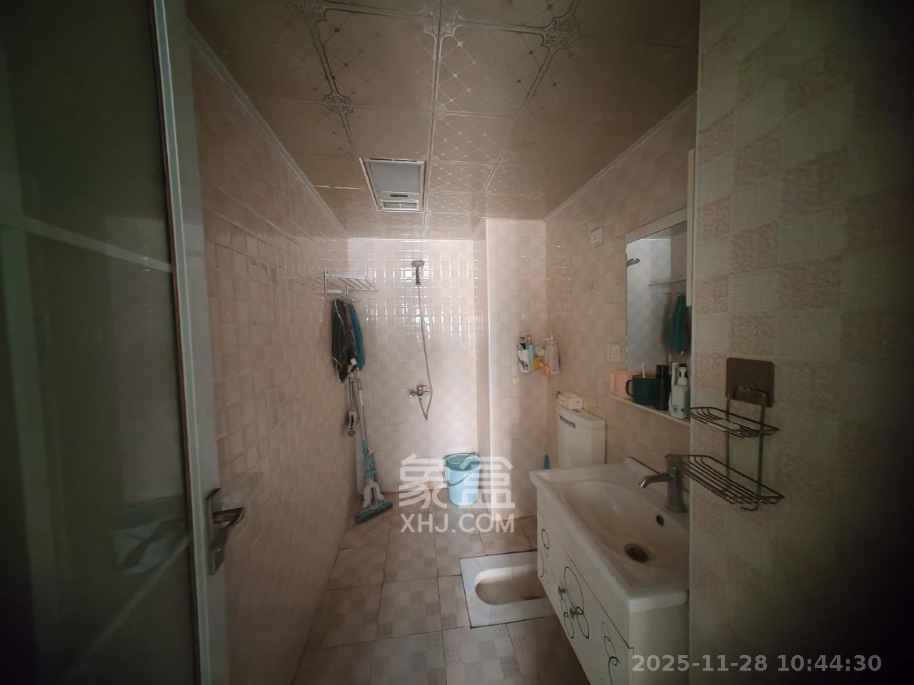 鑫远和城(一、二期) 1室1厅1卫 1500.0元/月 鑫远和城(一、二期) 1室1厅1卫 1500.0元/月室内图