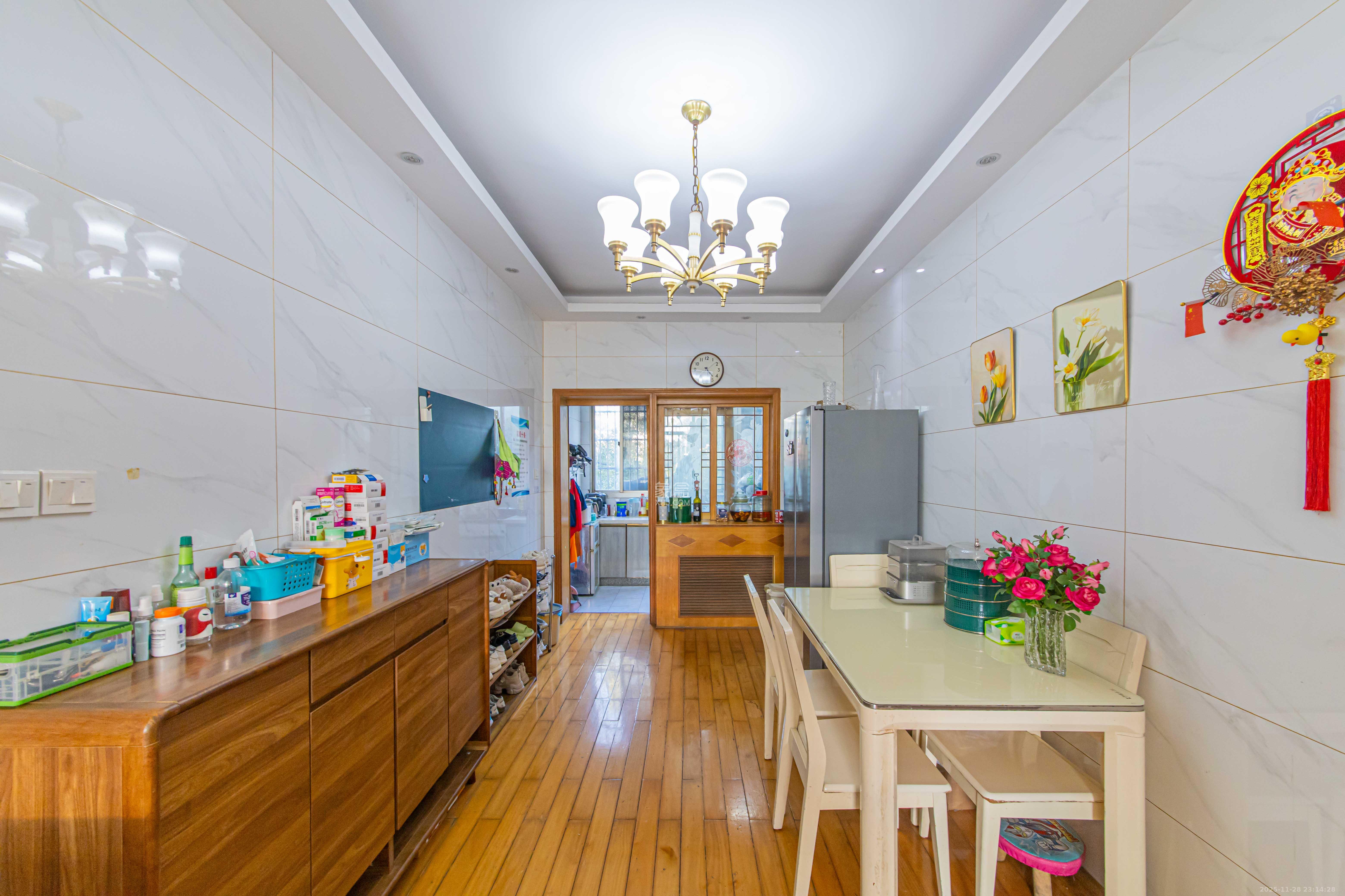 黑石铺路48所家属区(第四十八研究所) 3室2厅2卫 75.0万 黑石铺路48所家属区(第四十八研究所) 3室2厅2卫 75.0万客厅