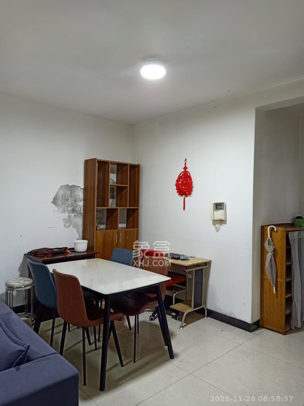 山水嘉园 3室1厅1卫 1800.0元/月 山水嘉园 3室1厅1卫 1800.0元/月室内图